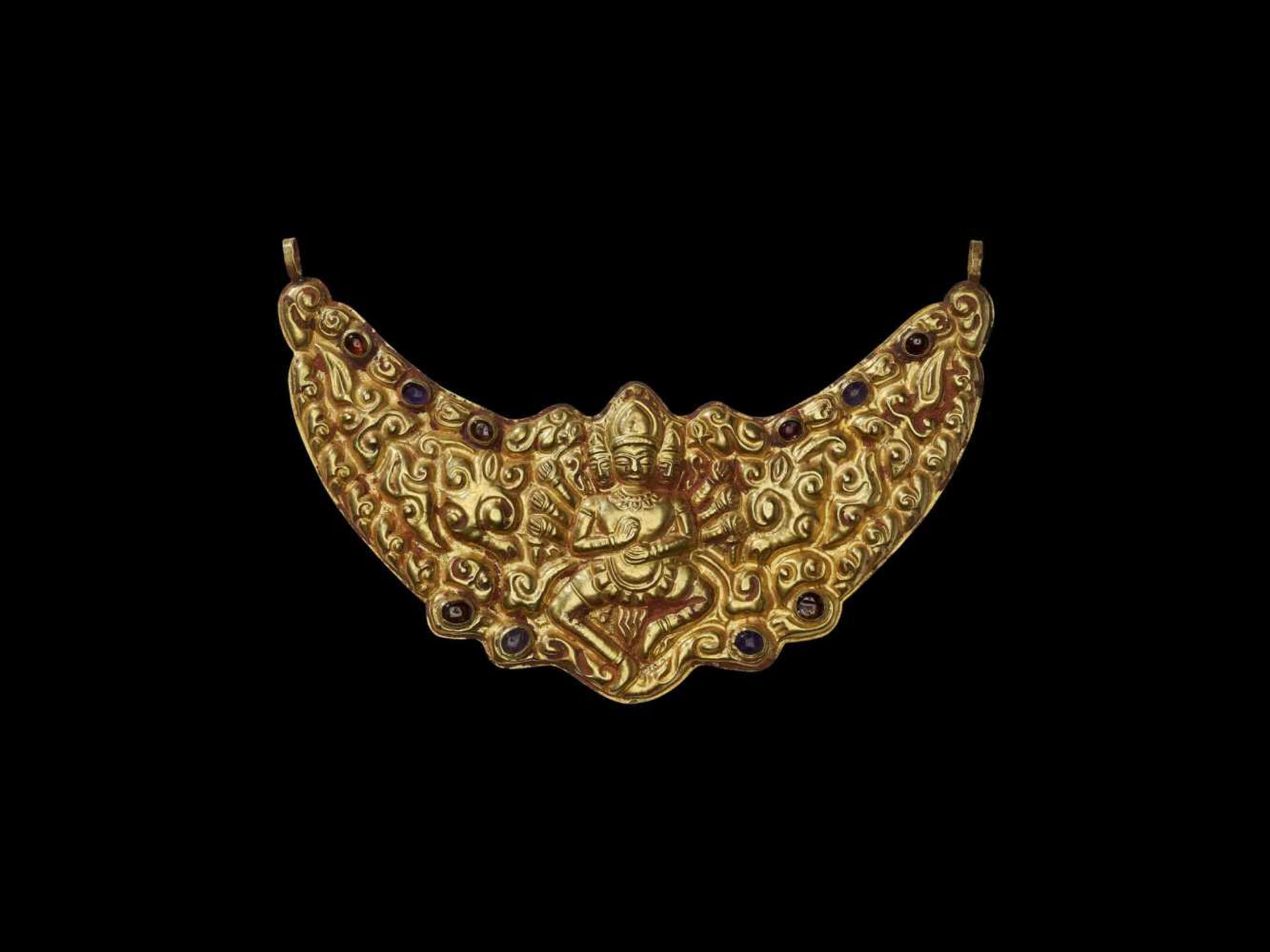 A RARE CHAM REPOUSSÉ GOLD PECTORAL DEPICTING BRAHMA DANCING Central Cham kingdom of Vijaya,