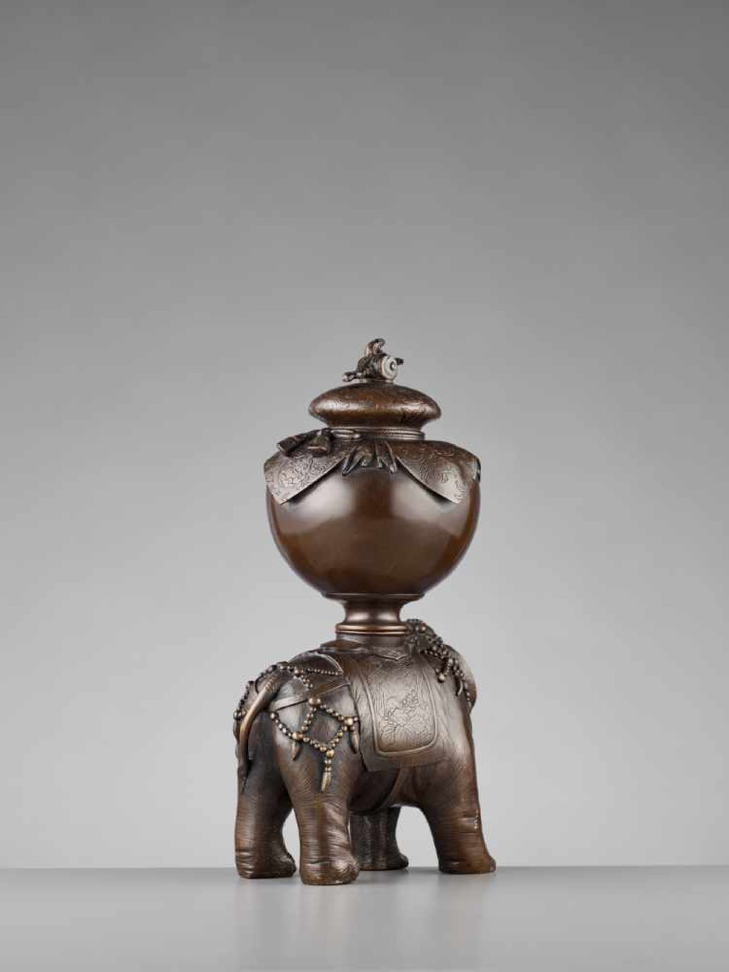 A FINE LARGE CAPARISONED ELEPHANT BRONZE KORO Japan, Meiji period (1868-1912)The pachyderm stands on - Image 4 of 10
