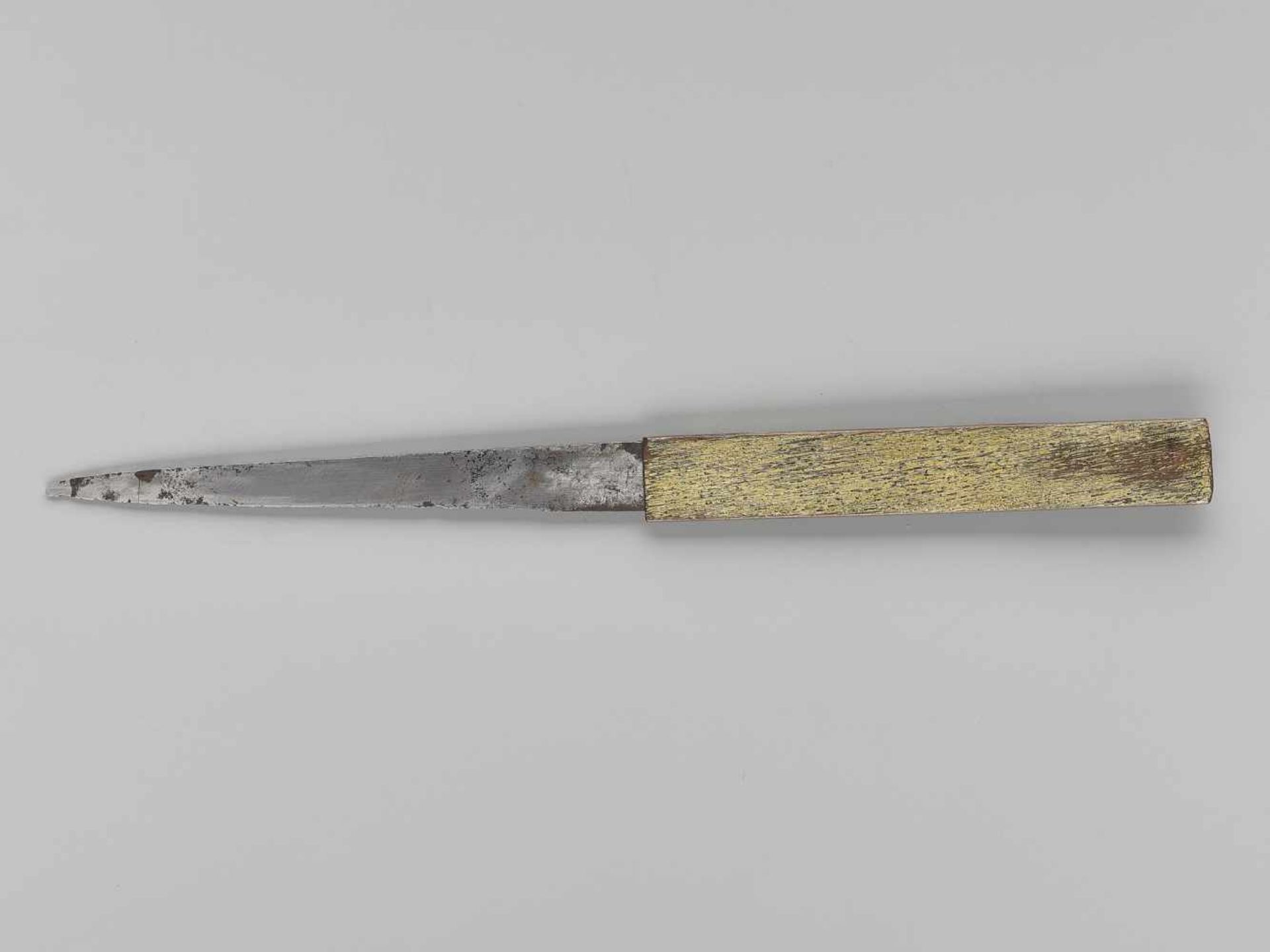 TOMOTSUGU: A TANTO IN KOSHIRAE By Tomotsugu, signed TomotsuguJapan, c. 16th to 17th centuryThe - Image 11 of 13