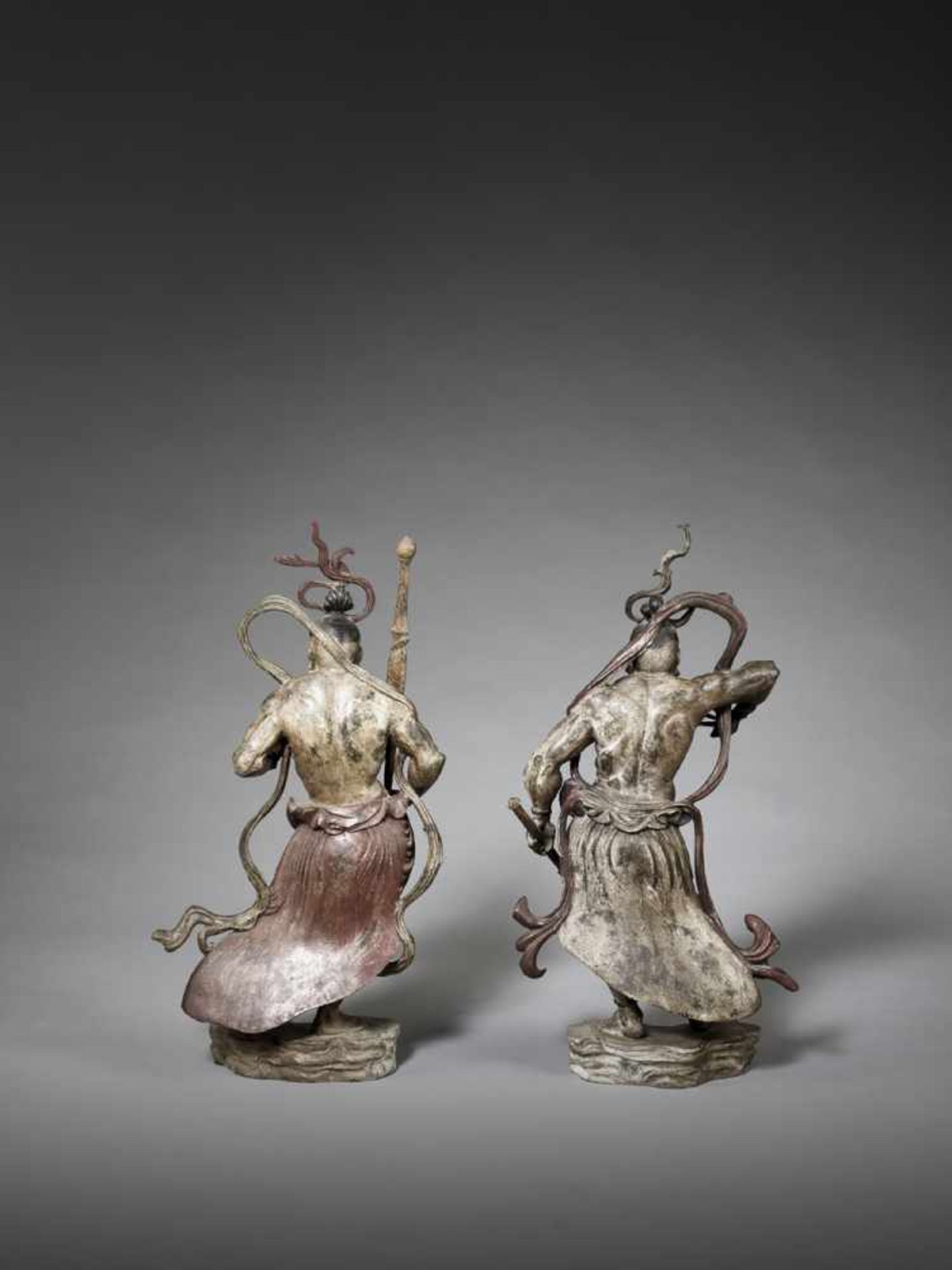 AN IMPORTANT PAIR OF NIO BRONZE GUARDIANS Japan, 18th – earlier 19th century, Edo period (1615- - Bild 7 aus 11