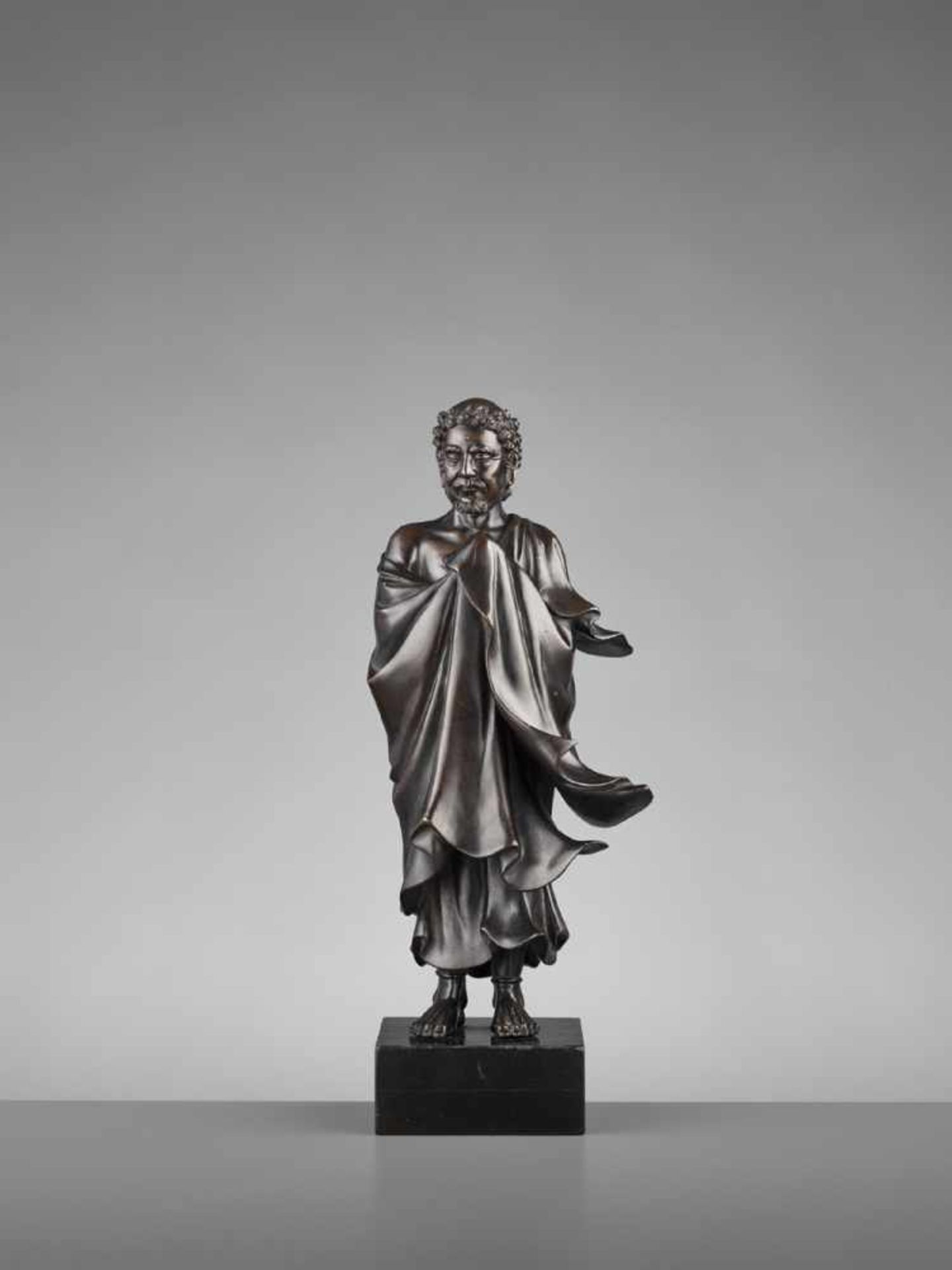 A RARE BRONZE PORTRAIT OF DARUMA Japan, 17th-18th century, Edo period (1615-1868)The Father of Zen - Image 2 of 7