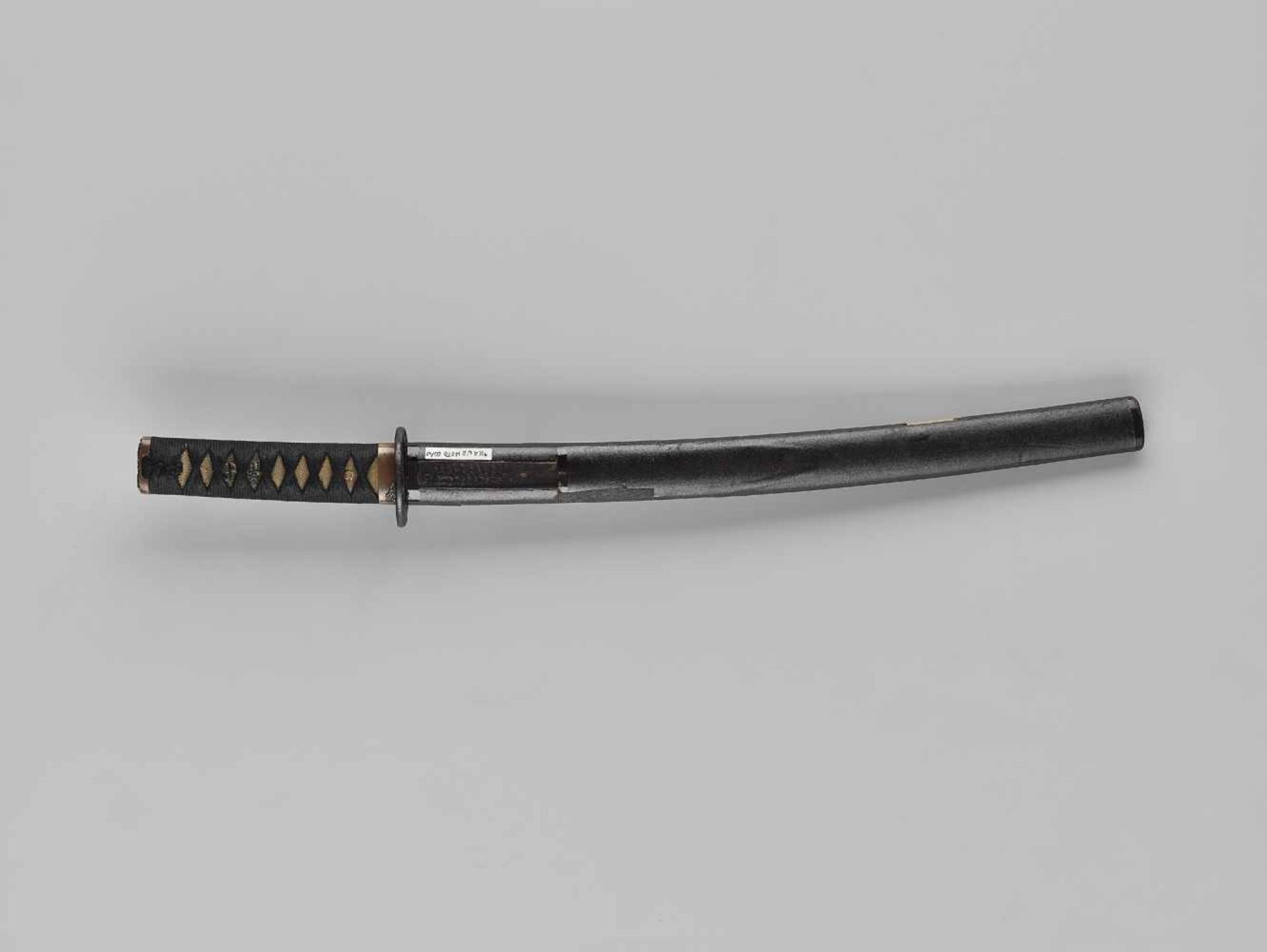 A MINO WAKIZASHI IN KOSHIRAE Japan, c. late 16th to 17th centuryThe blade:Shinogi-zukuri and iori - Image 5 of 11