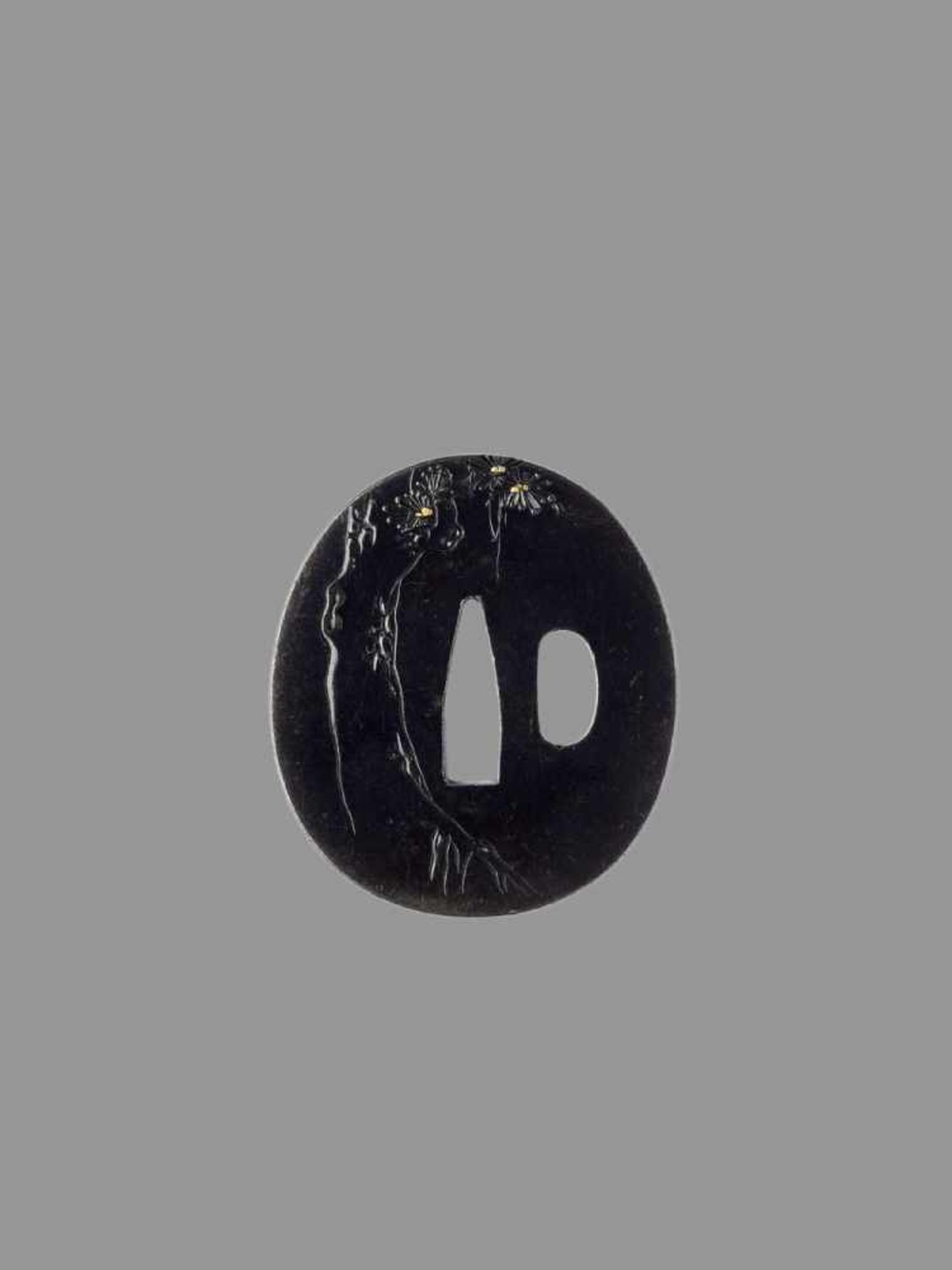 MASAYOSHI: A SHIBUICHI TSUBA WITH DARUMA Signed MasayoshiJapan, 19th century, Edo period (1615- - Bild 4 aus 5