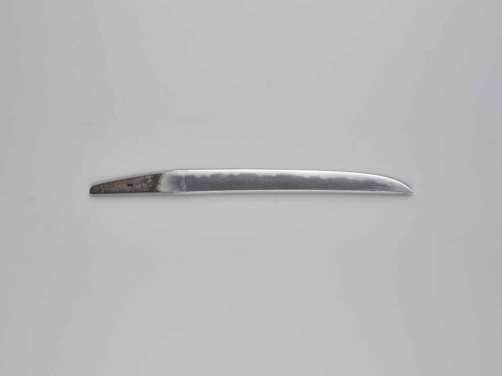 SHINKAI: A TANTO IN KOSHIRAE By Shinkai, signed ShinkaiJapan, c. 17th century, Edo period (1615- - Bild 2 aus 6