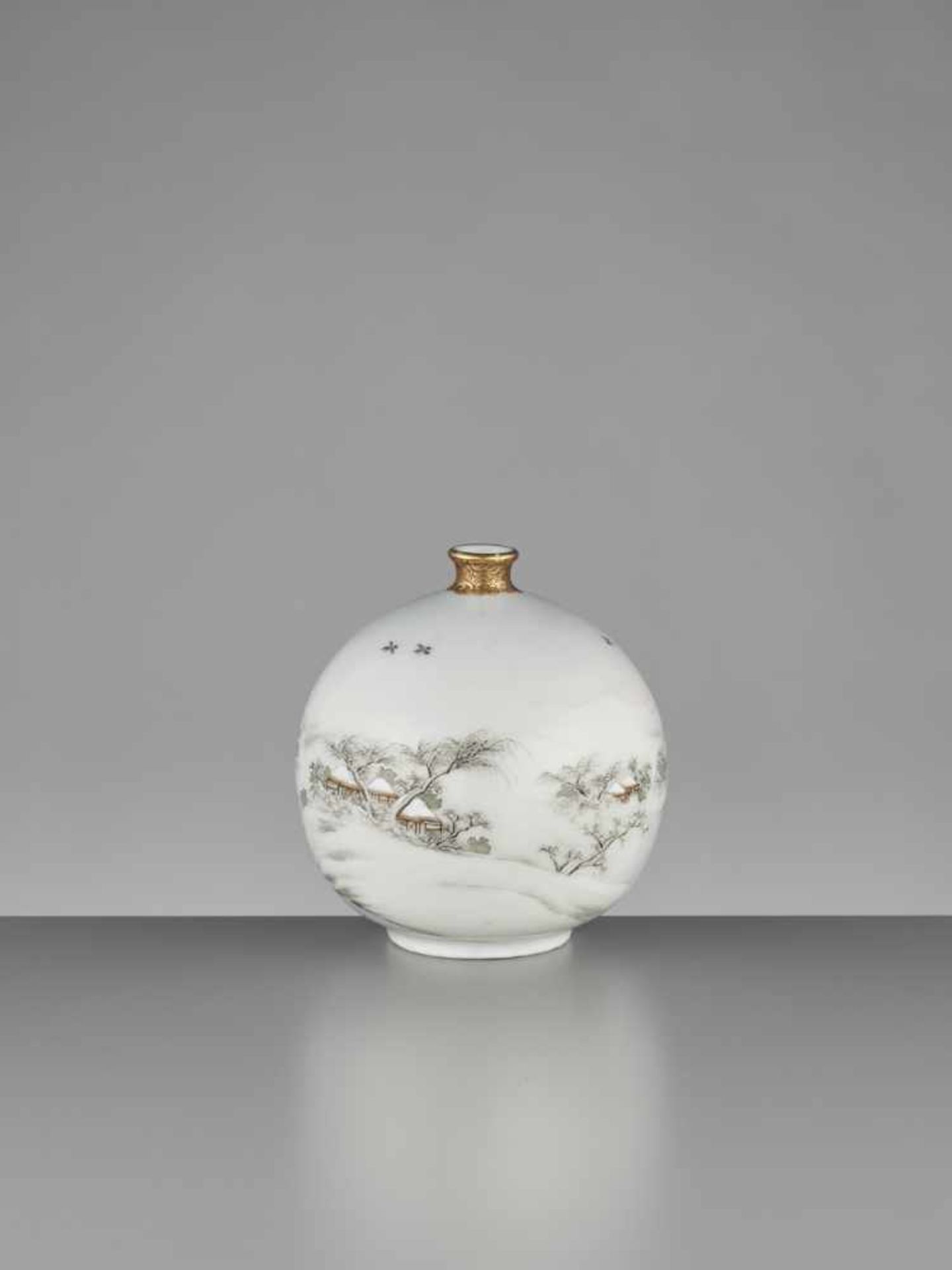 IMURA STUDIO: A WINTER LANDSCAPE PORCELAIN VASE By the Imura studio, signed Dai Nihon Imura zoJapan, - Bild 3 aus 12