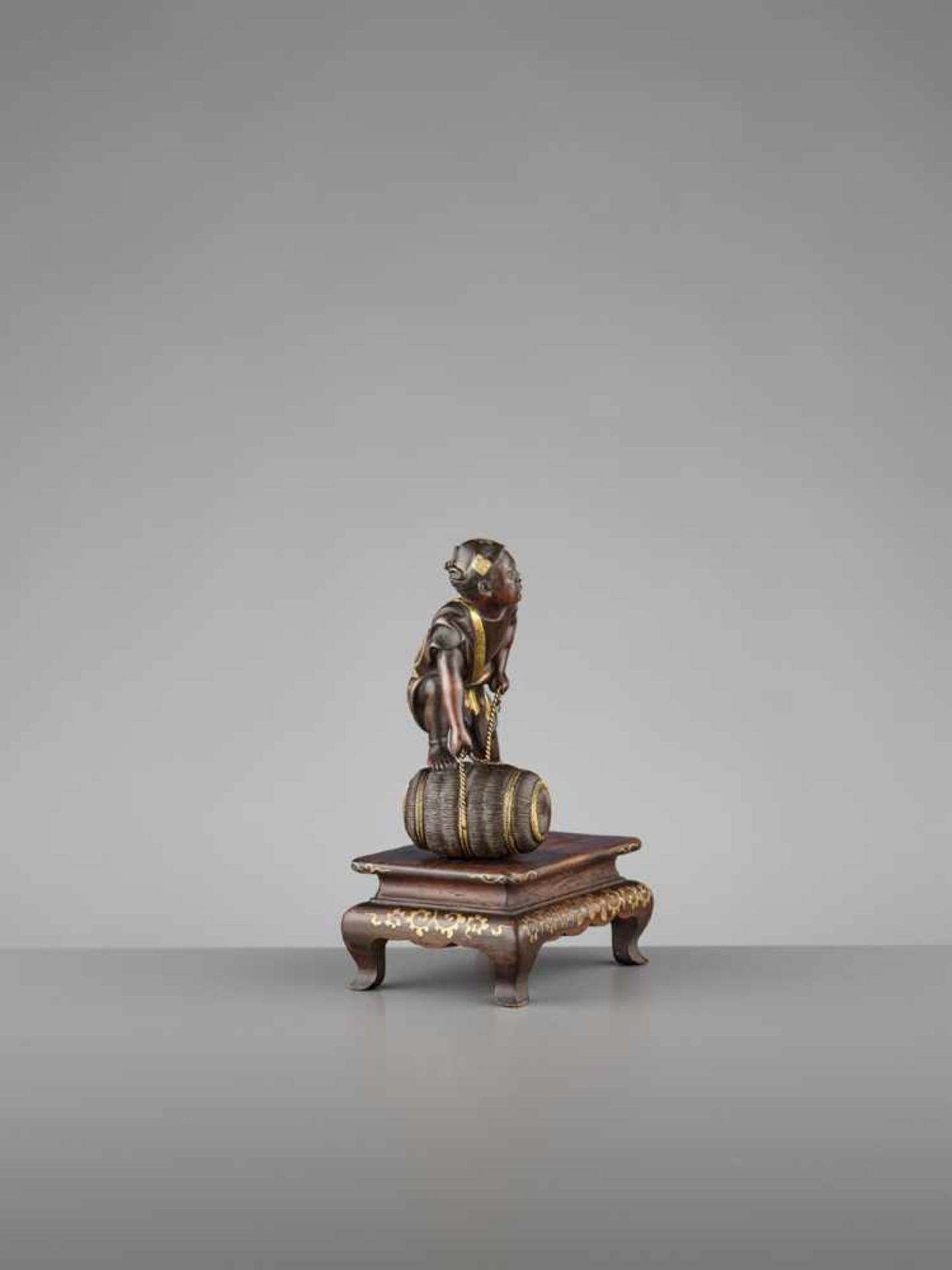 MIYAO EISUKE: A PARCEL GILT TWO-COLOR BRONZE OF A TRADESMAN By Miyao Eisuke of Yokohama, signed - Image 8 of 12