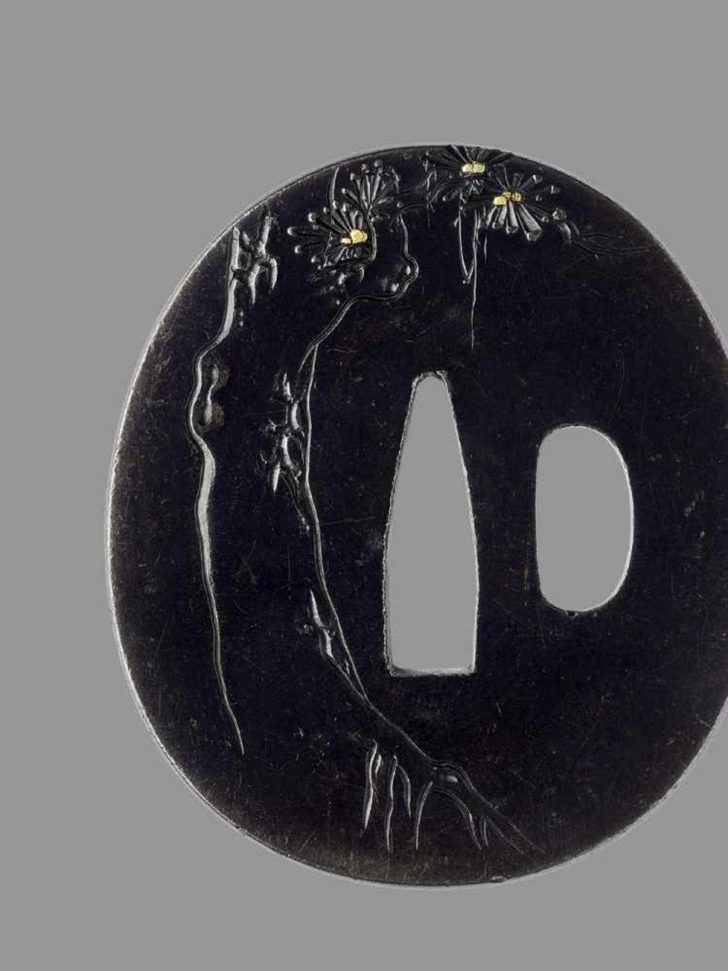 MASAYOSHI: A SHIBUICHI TSUBA WITH DARUMA Signed MasayoshiJapan, 19th century, Edo period (1615- - Bild 5 aus 5