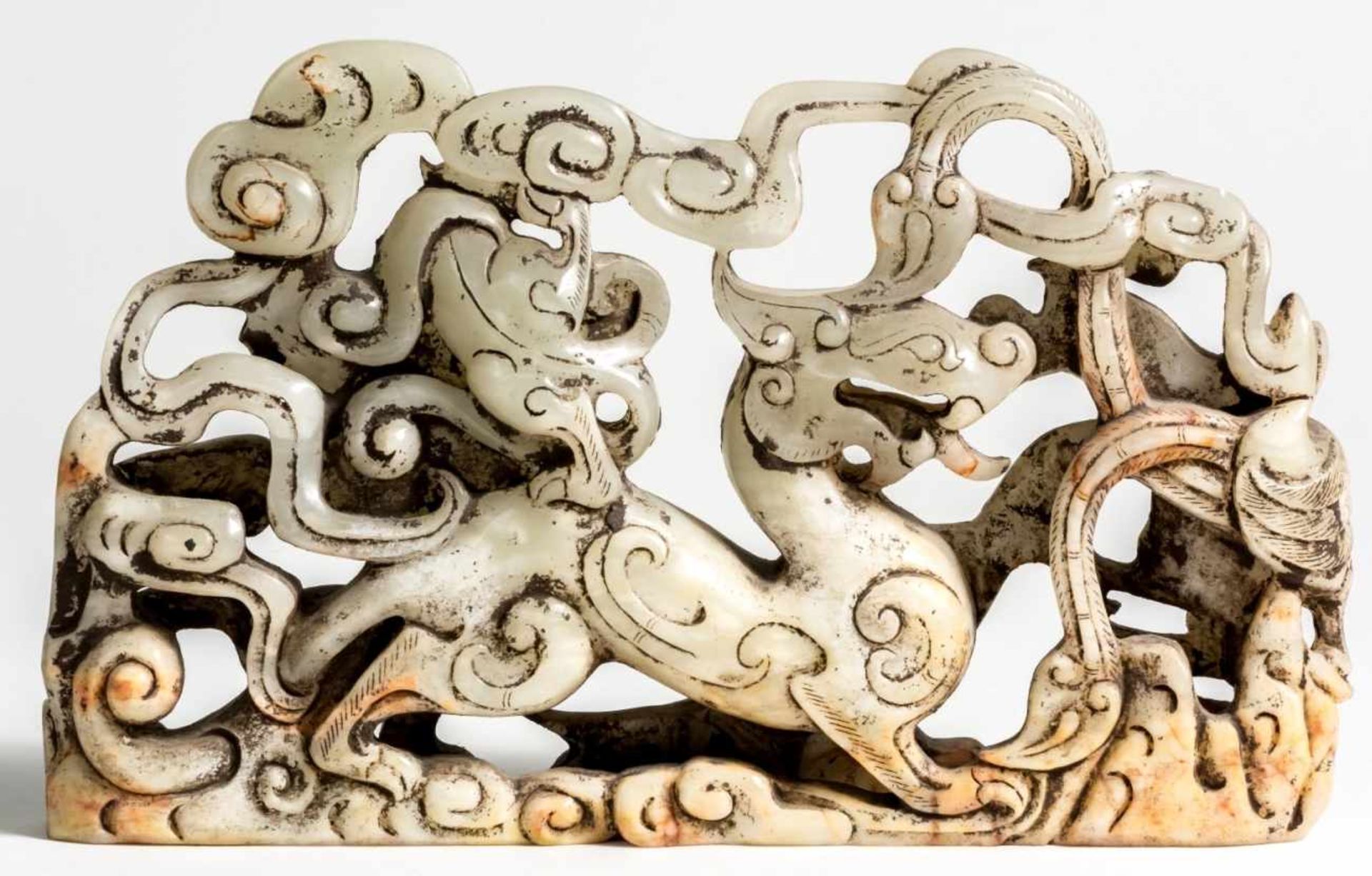 Chinesischer Jade Drachen23 x 14 x 3,5 cmProvenienz: Privatsammlung Zürich.Chinese Jade Dragon, 23 x