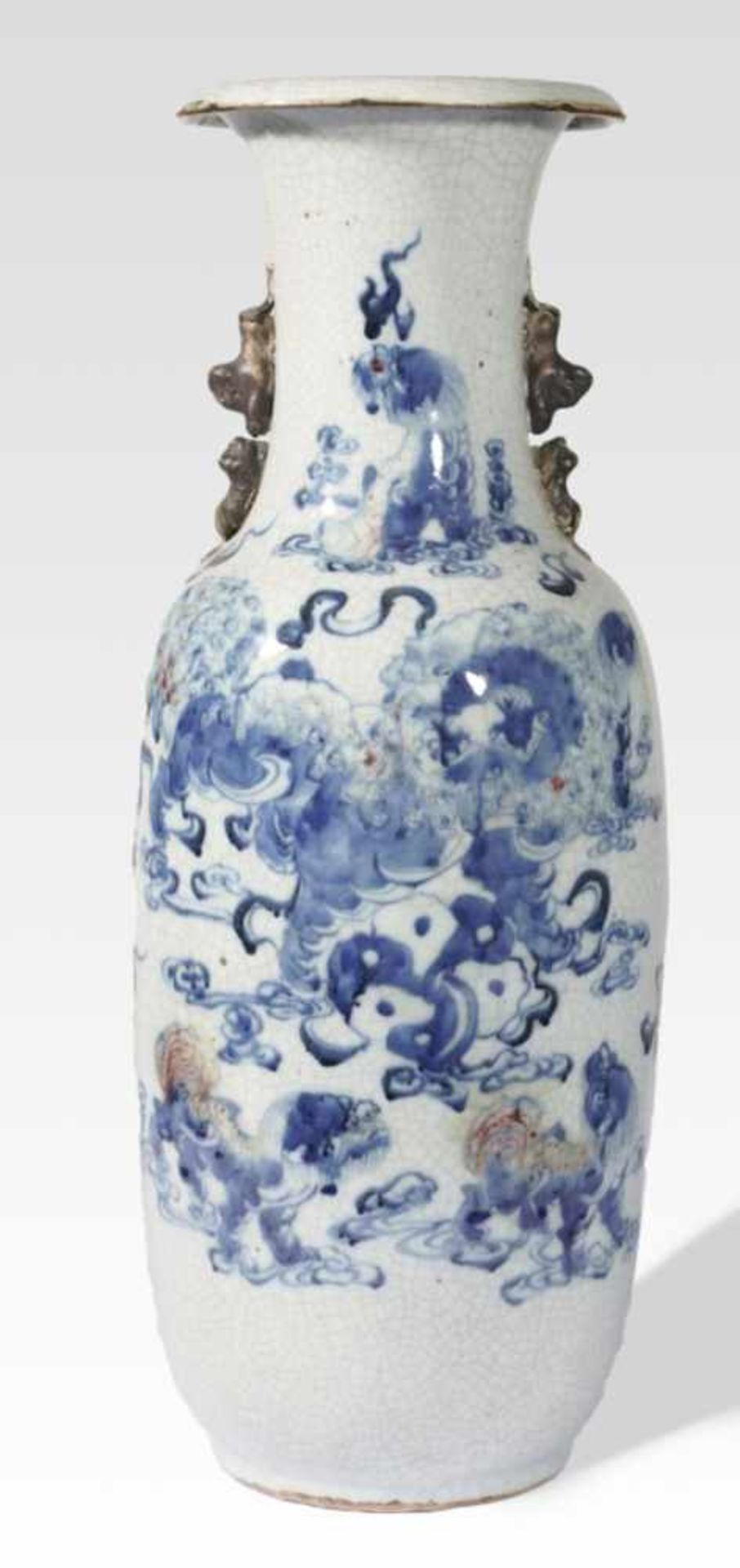 Very large vase with blue decor, China or Japan, 20th c., 61 cm high, Provenance: Private