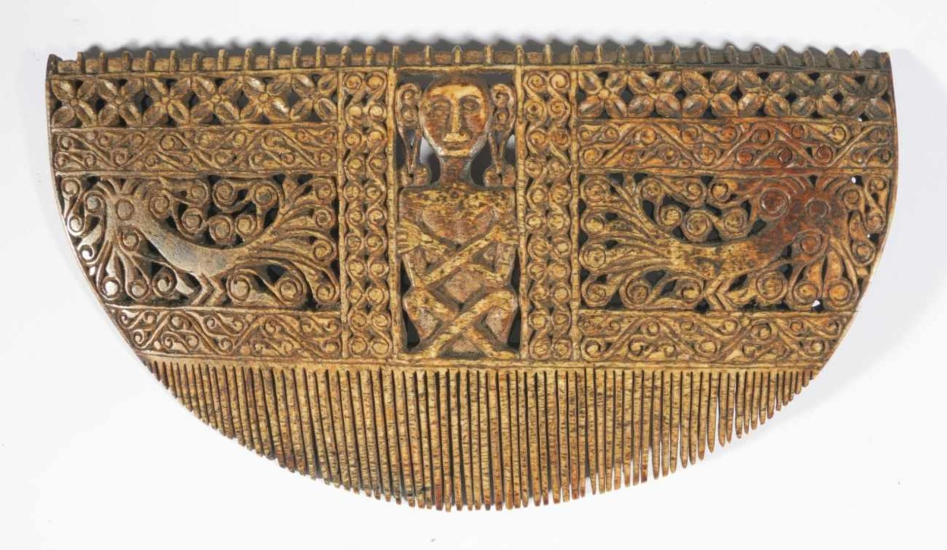 Rare and very large Crown-Comb, Indonesia, Tanimbar-Island, probably Selaru around 1960,