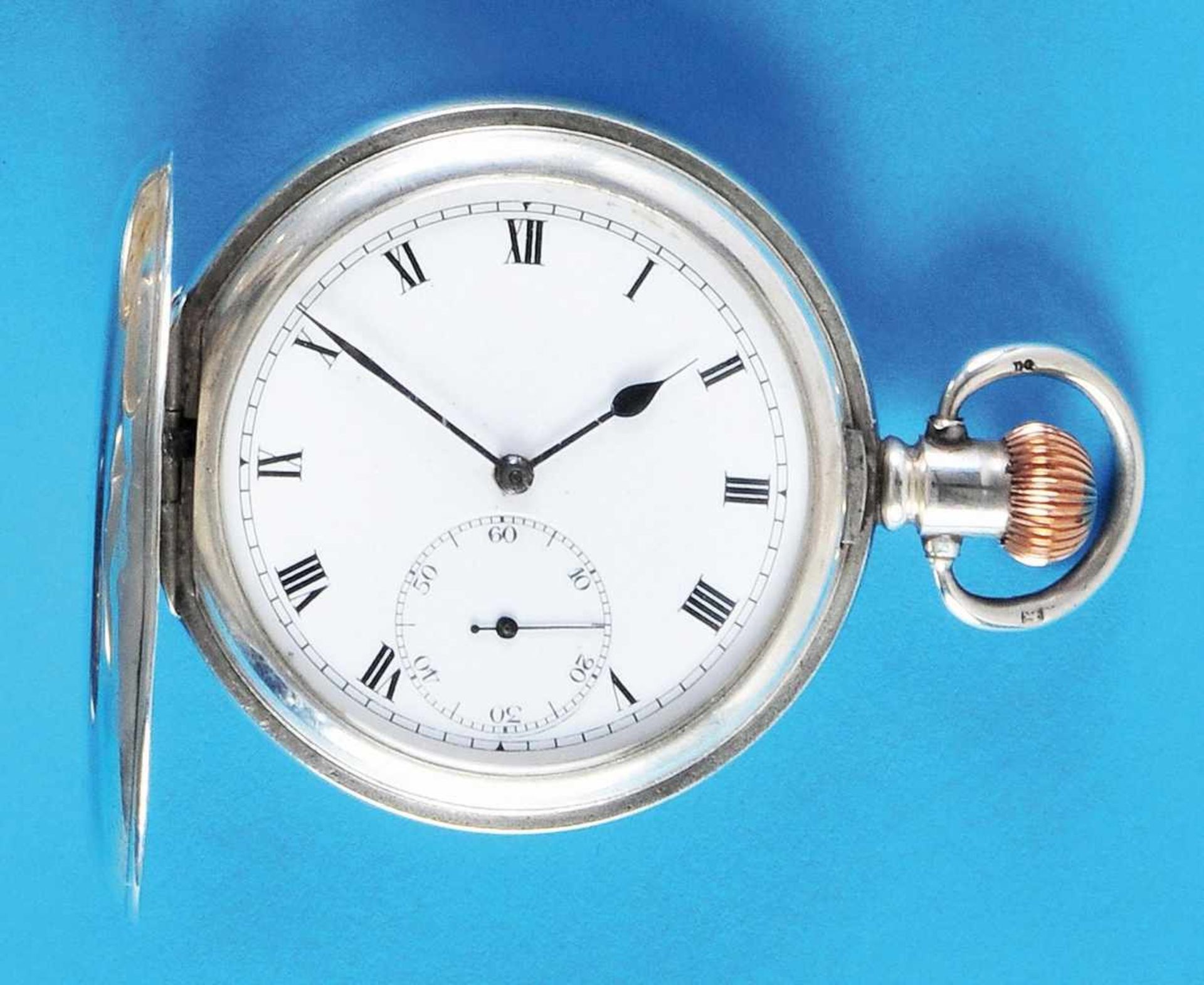 Silver pocket watch with hunting caseSilberne Taschenuhr mit Sprungdeckel, glattes Gehäuse,