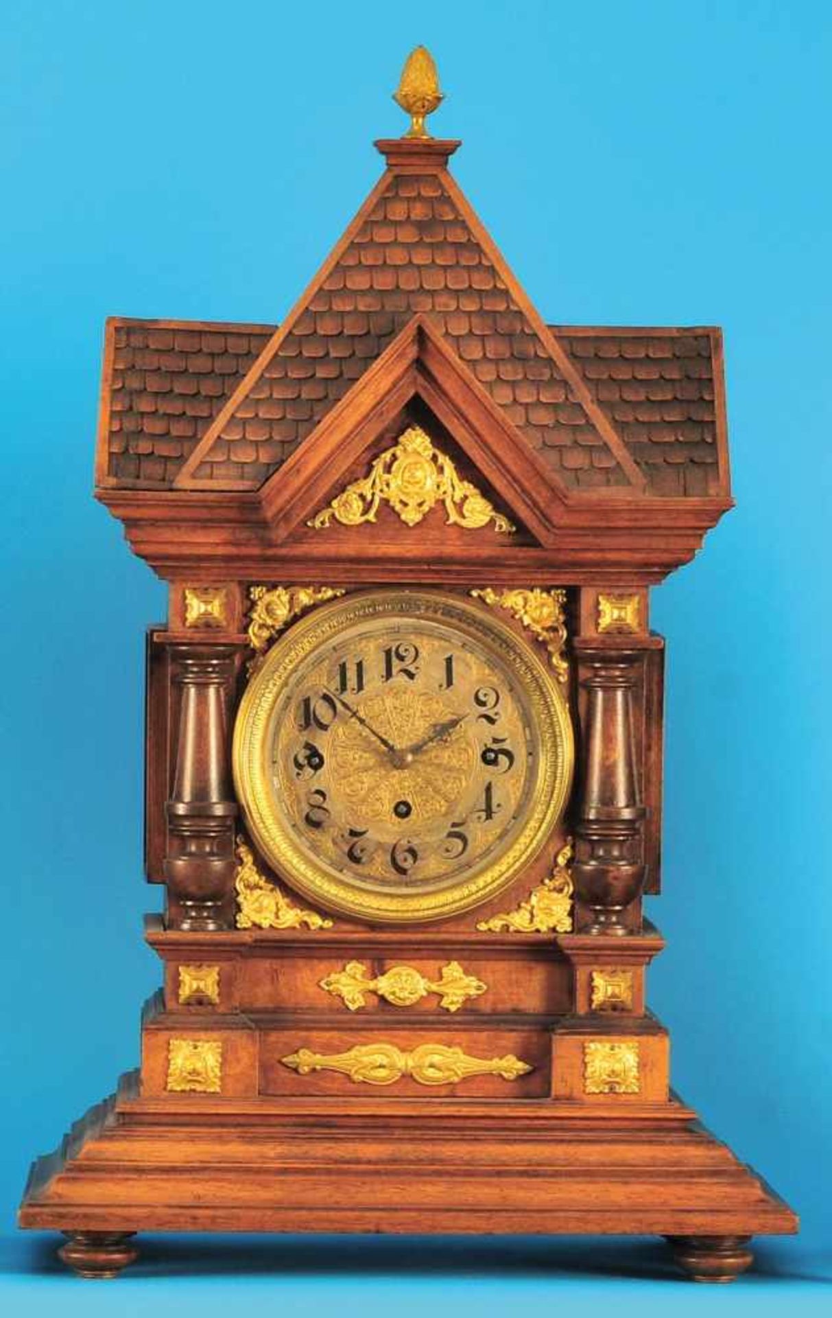 Wooden table clock with rooftop and Vienna 4/4-strike on 2 gongsHolztischuhr mit Dachabschluss und