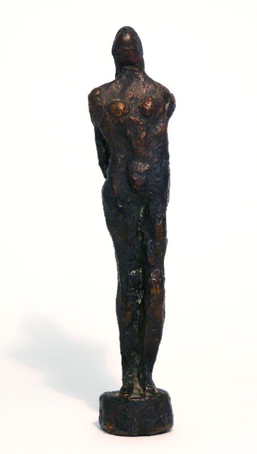 Stötzer, Werner (Sonneberg/Thüringen 1931 - 2010 Alt-Langsow)Kleine StehendeBronze, 1996, h: 162 mm,