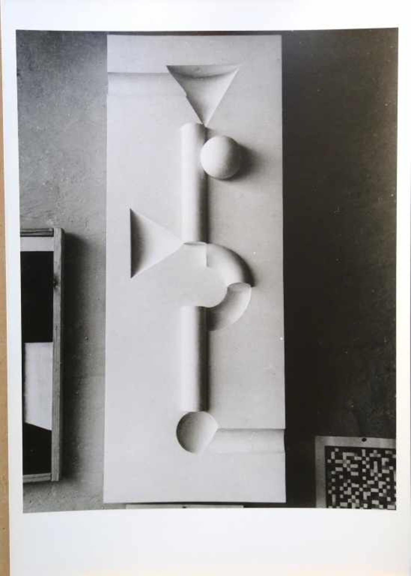 MAPPE: "Bauhaus-Fotografie 2": "bauhaus-fotografie 2", 1990schwarze Leinenkassette mit 17 - Bild 18 aus 19