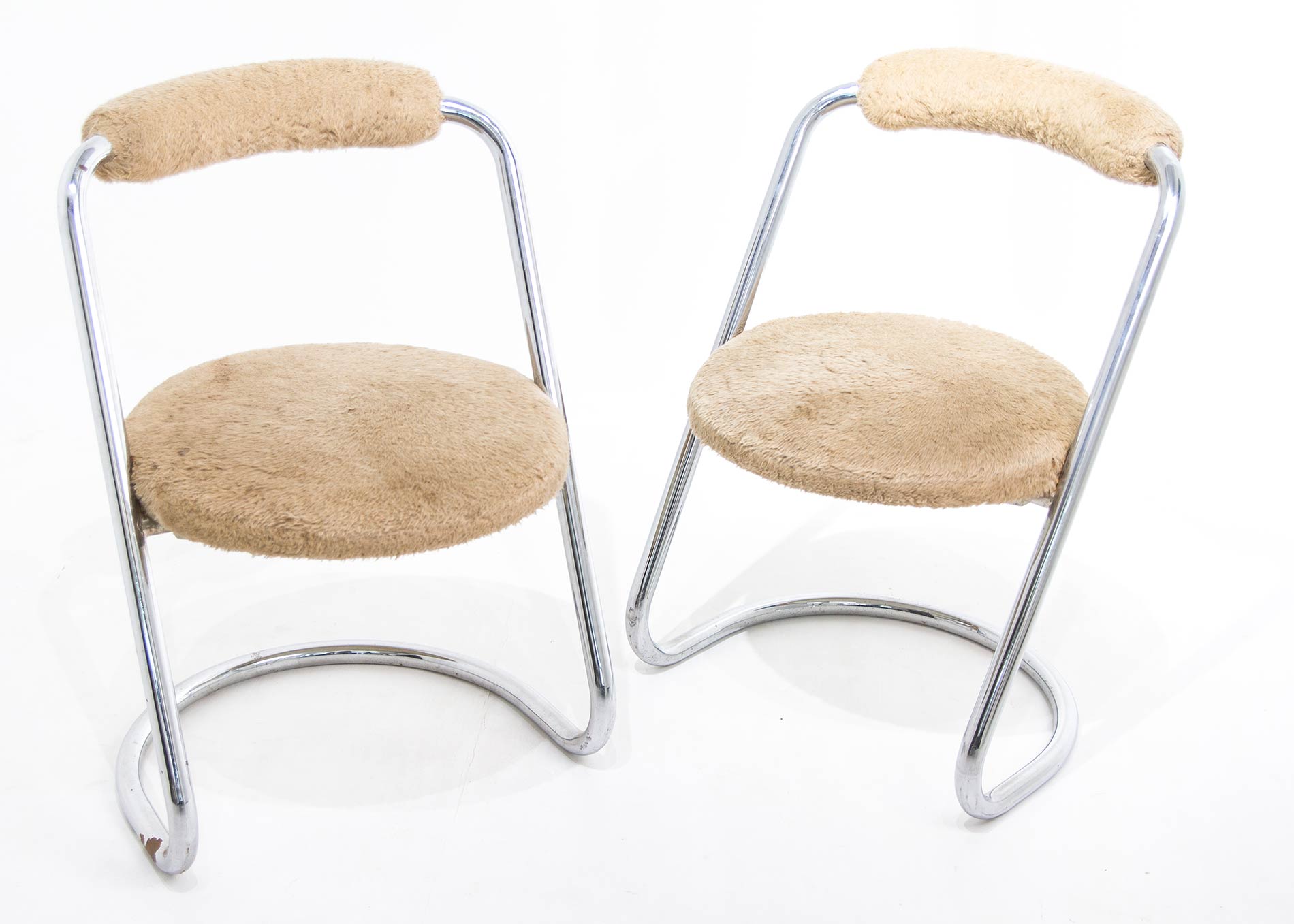 Two tubolar steel and fabric chairs from the 70s, N.Vigo style. H cm 70x 45