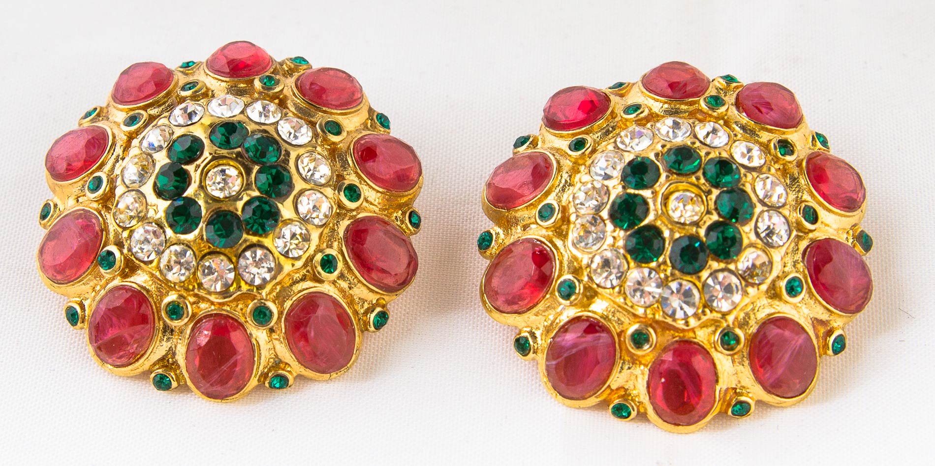 Cascio bijoux, Golden metal errings with colored stones