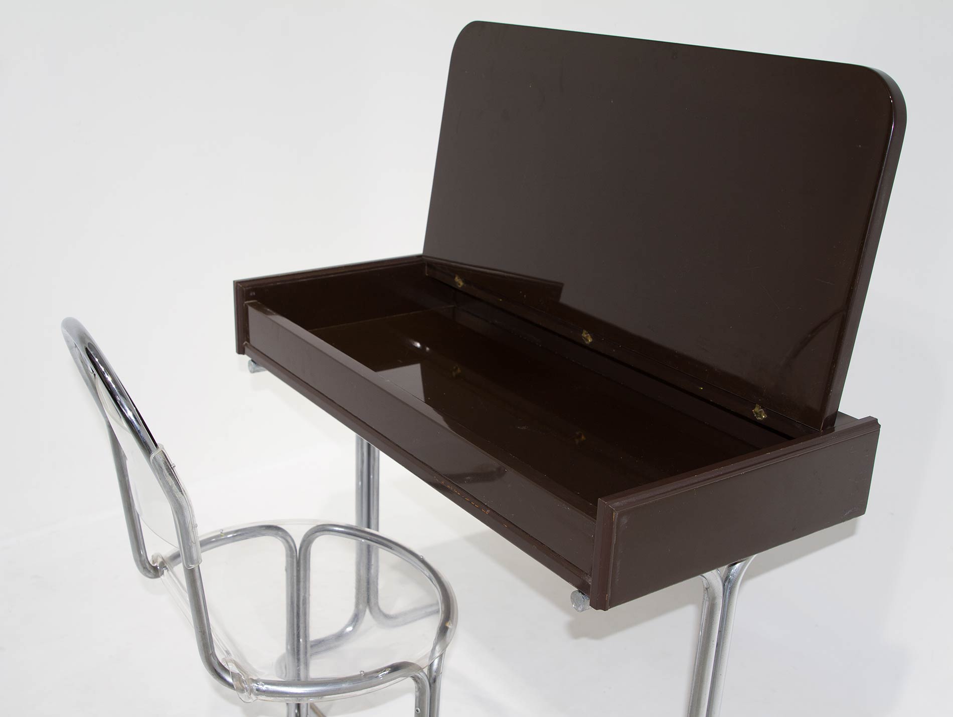 Writing-desk and chair from the 60s. Wood and lacquered tubolar chrome with plexi. Cm 75x100x50, - Image 4 of 5