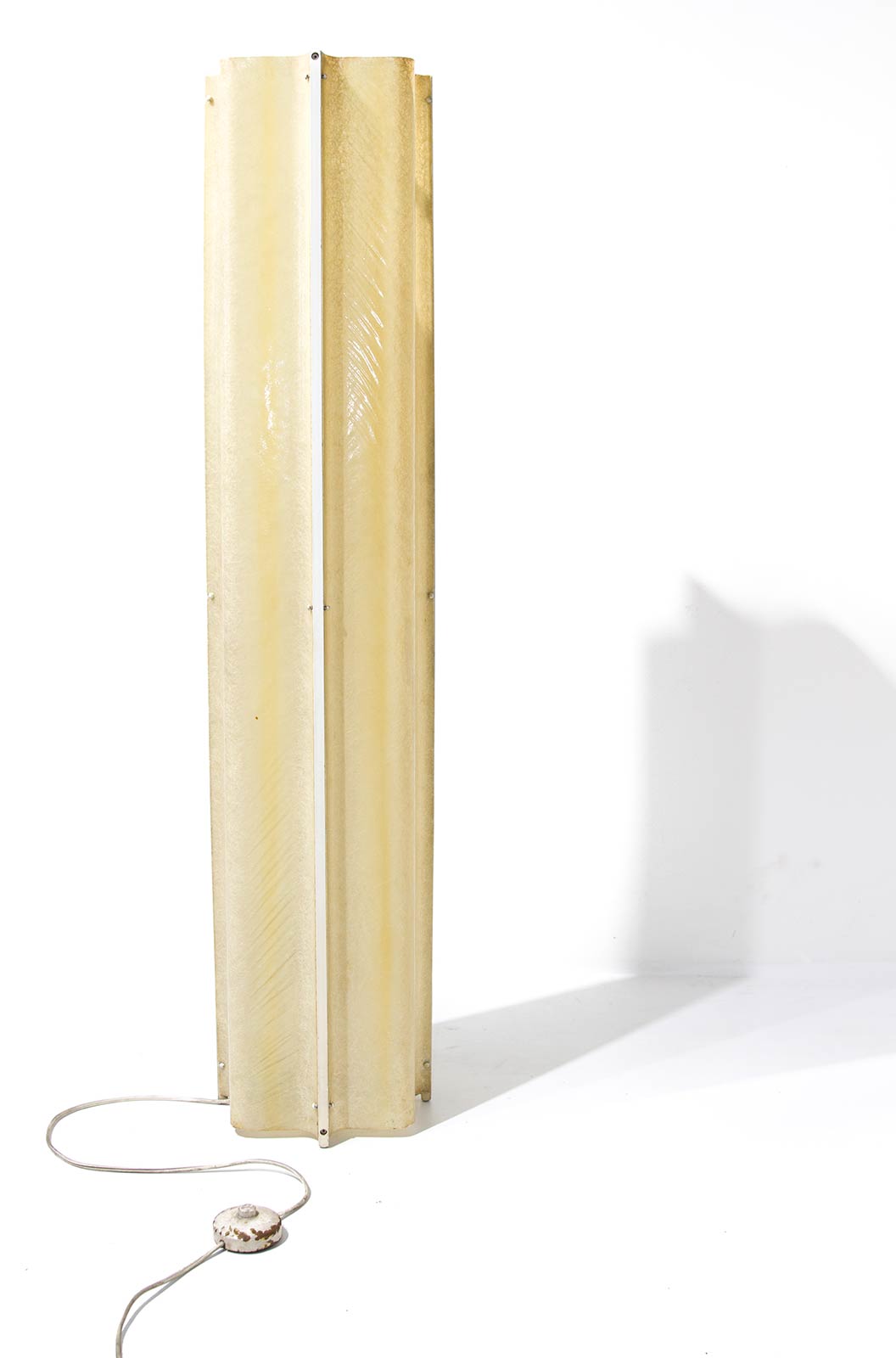 Arteluce, designed by G.Sarfatti, 1090 model, from the 60s.Floor lamp with lacquered brass