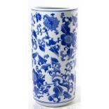 Umbrella stand with blue flower decorations. China, 20th century H Cm 46