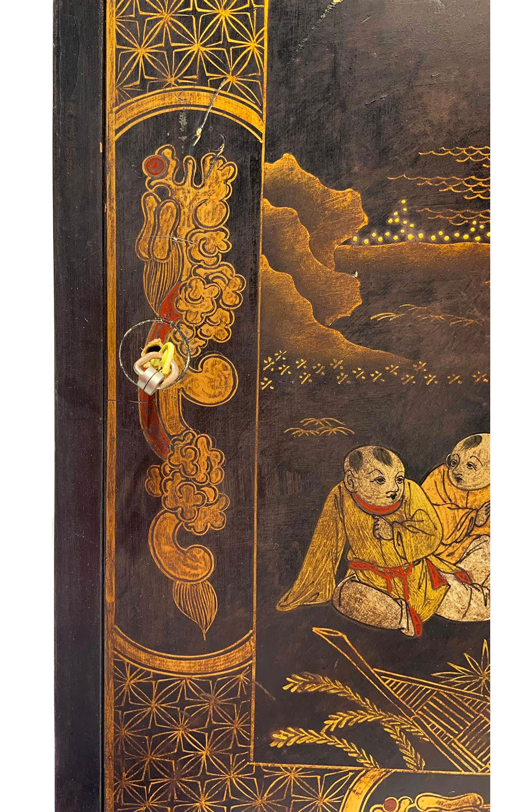 Chinese lacquered cabinet with genre scenes. 40s. H 63 Cm, Cm 40x35 - Image 2 of 6