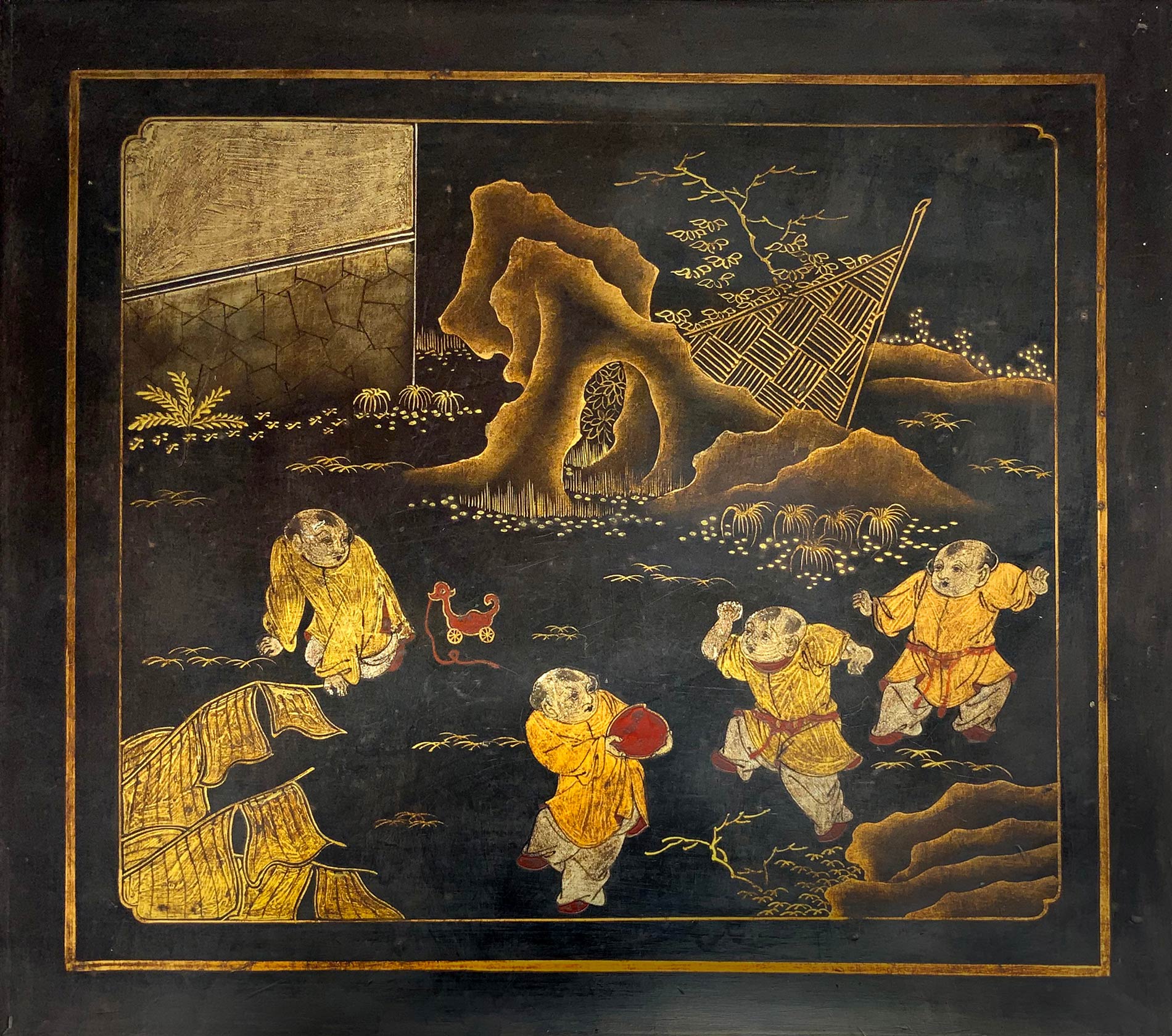 Chinese lacquered cabinet with genre scenes. 40s. H 63 Cm, Cm 40x35 - Image 3 of 6