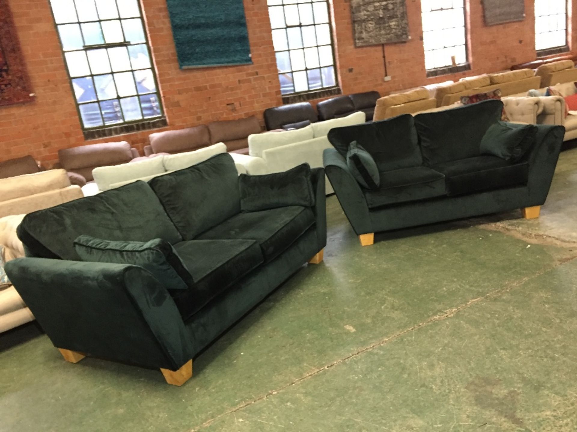 DARK GREEN 3 SEATER SOFA AND 2 SEATER SOFA (WM8-9)