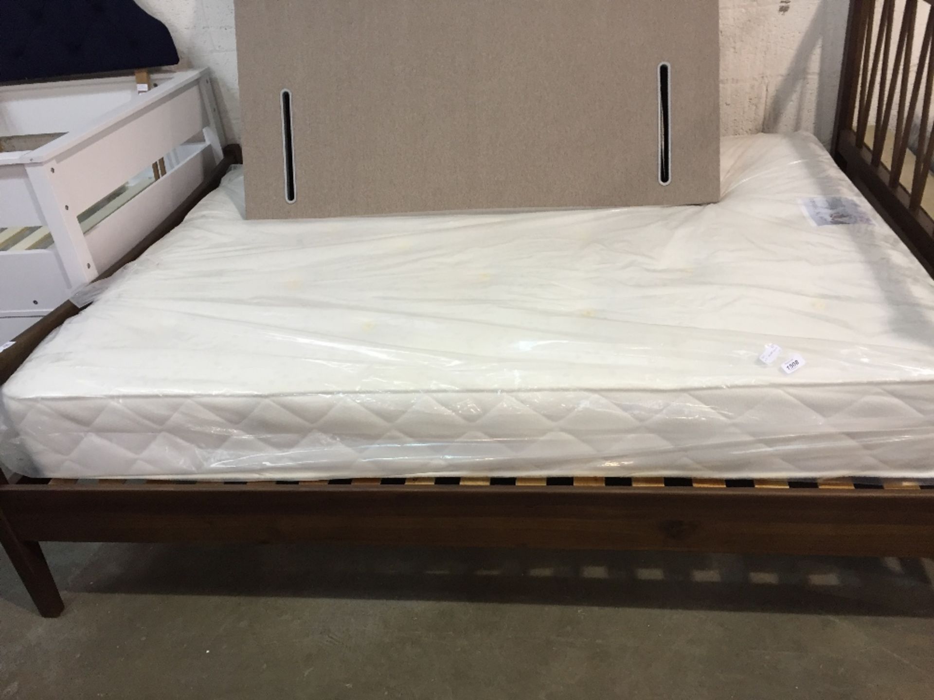 DOUBLE MEMORY FOAM MATTRESS (11)