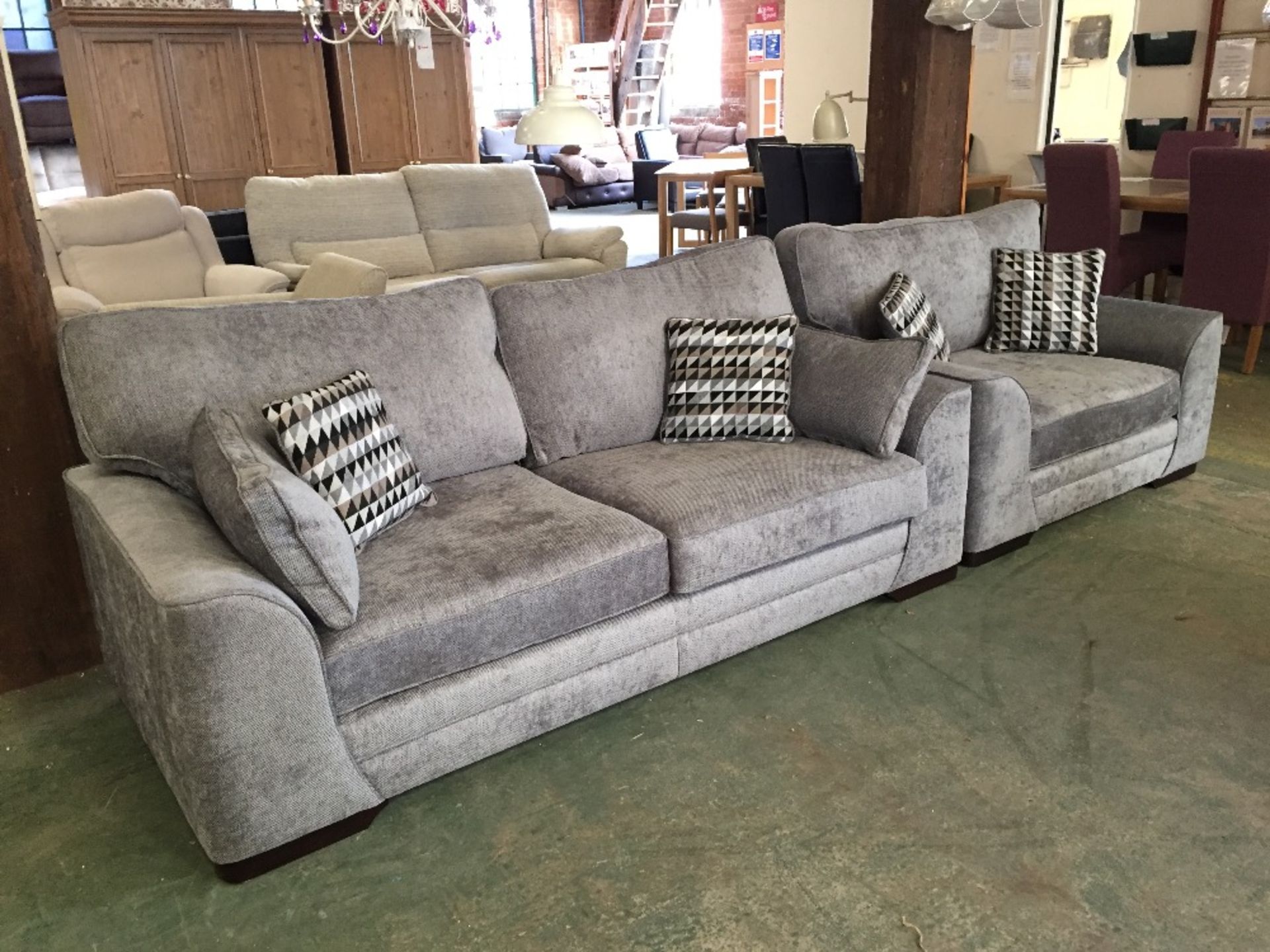 GREY 3 SEATER SOFA AND SNUG CHAIR (WM15-1)