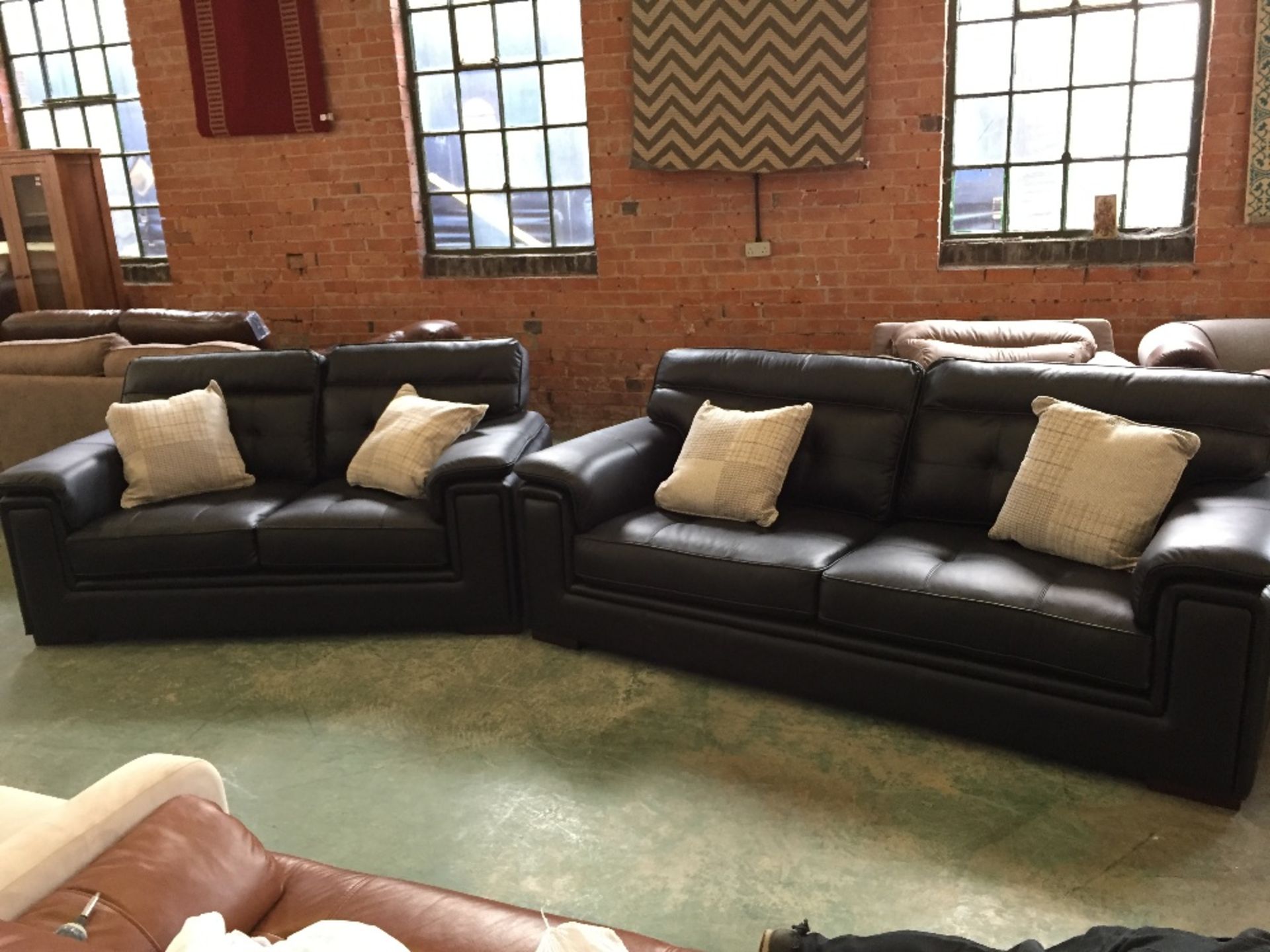 BLACK LEATHER 3 SEATER SOFA AND 2 SEATER SOFA (39-