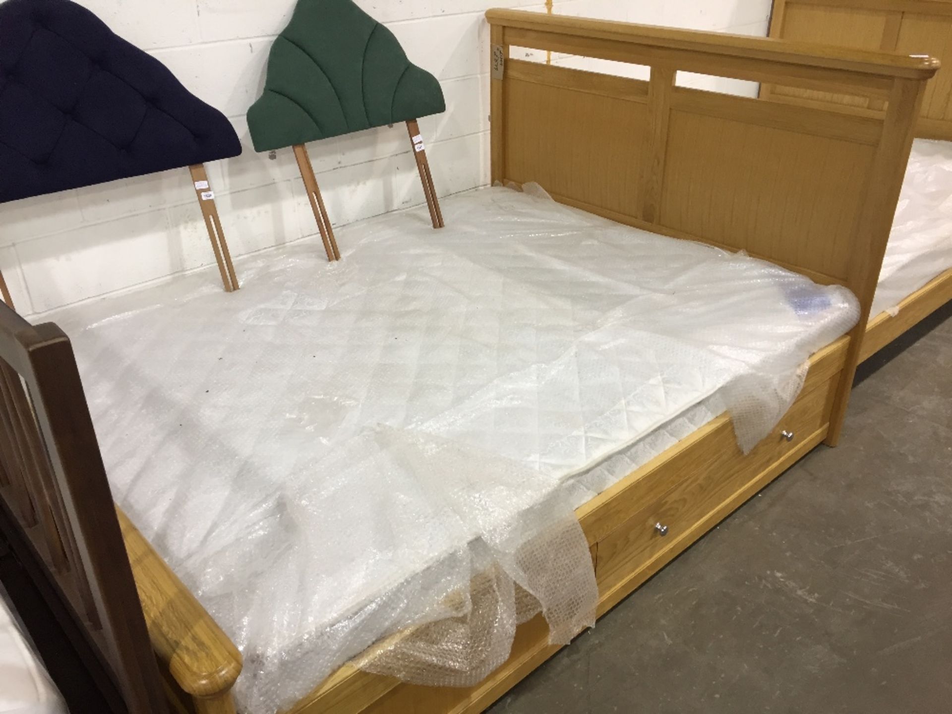 KING SIZE OAK BED FRAME WITH DRAWERS AND MATTRESS