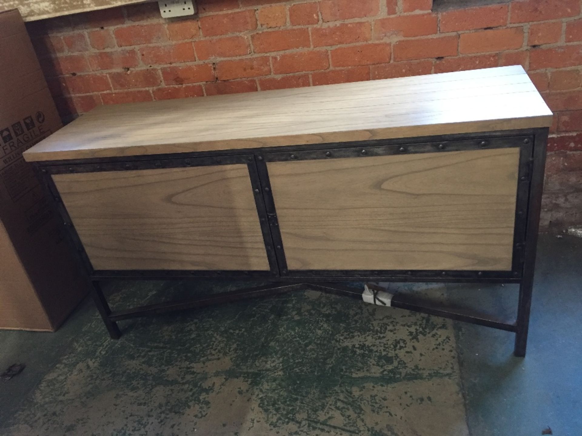 SOUTHWARK WIDE SIDEBOARD(open) (WG6 - RV/7592N)