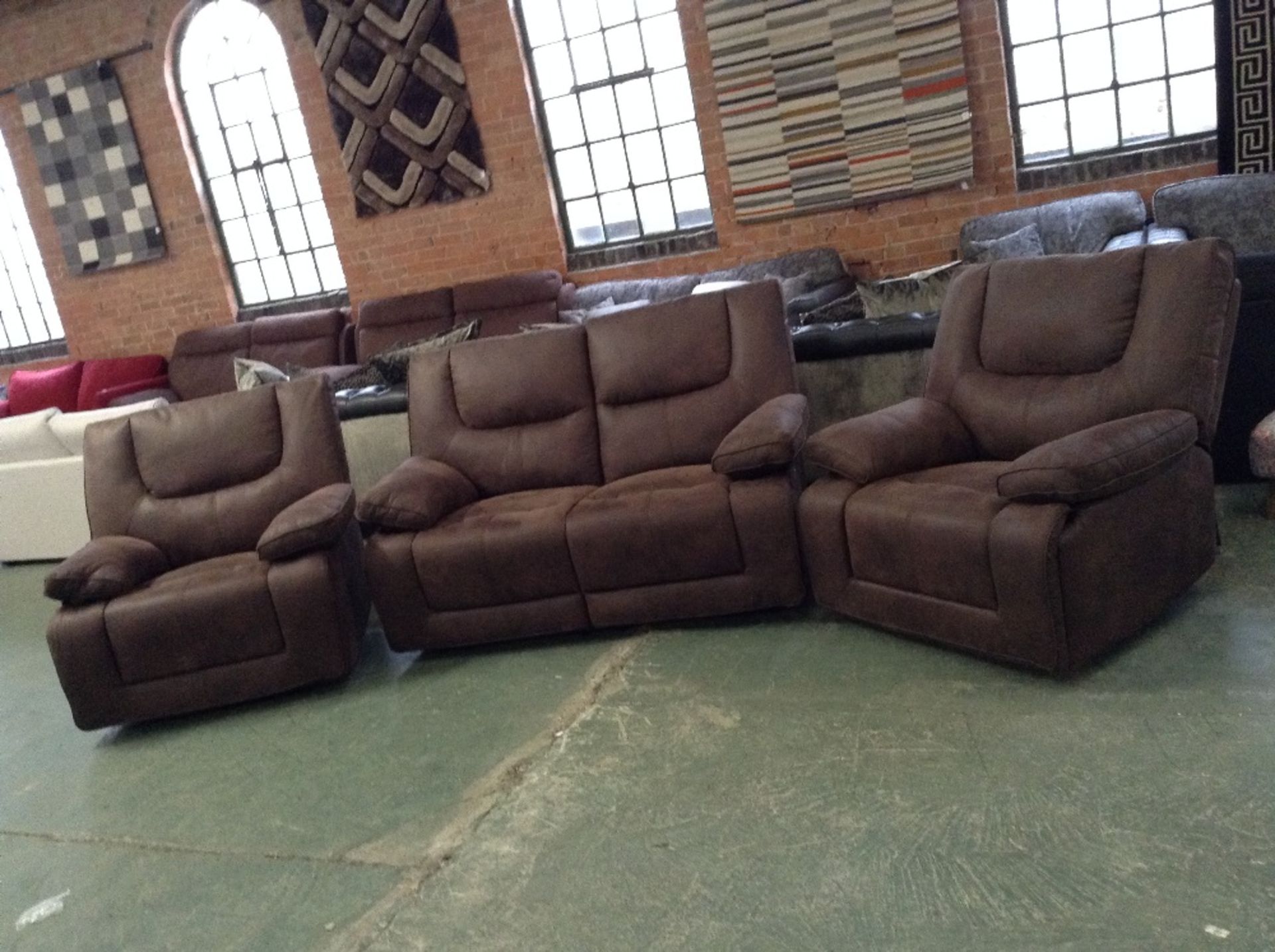 BROWN SADDLE ELECTRIC RECLINING 2 SEATER SOFA AND