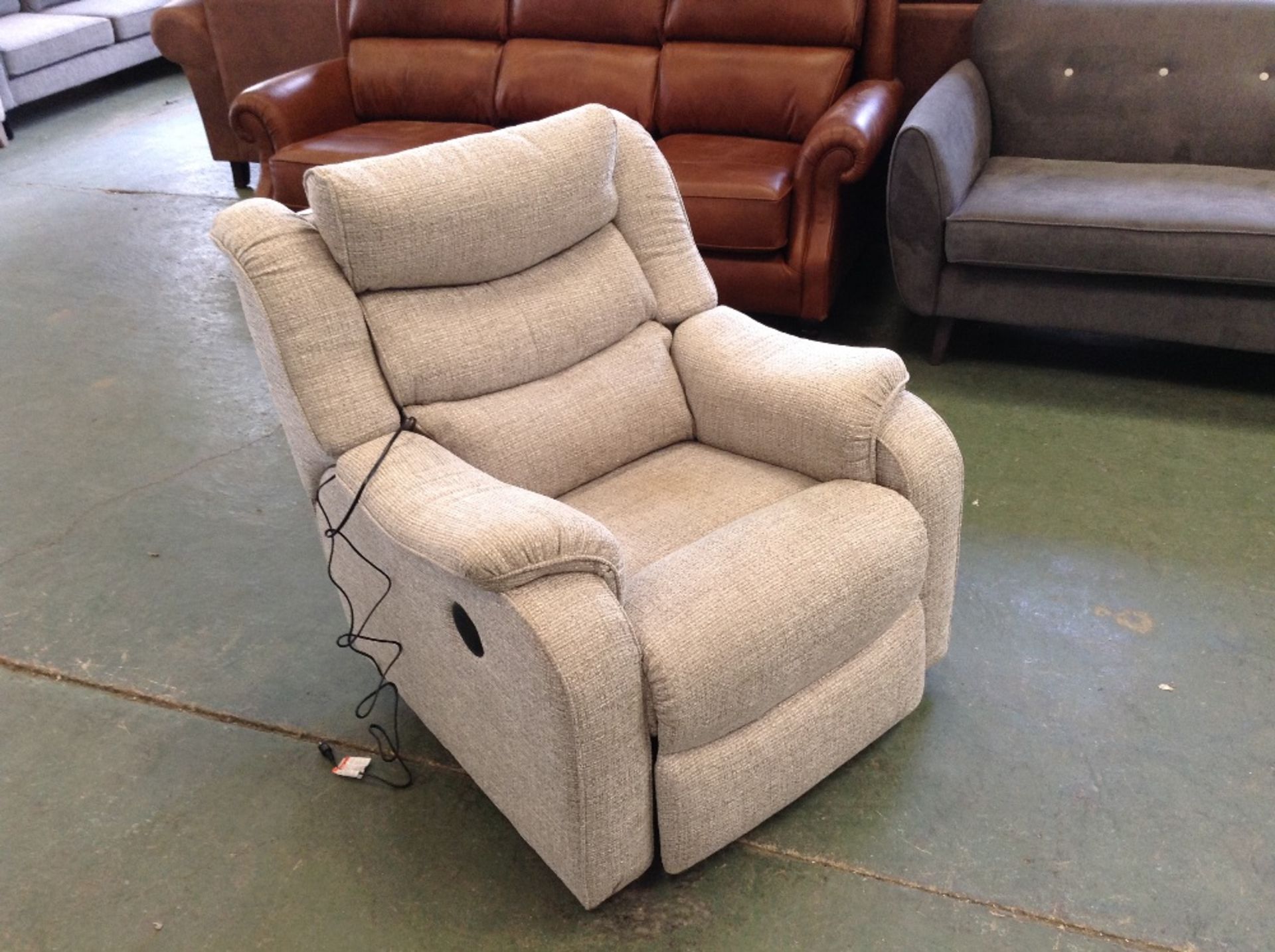 GREY PATTERNED ELECTRIC RECLINING CHAIR (TROO1607-