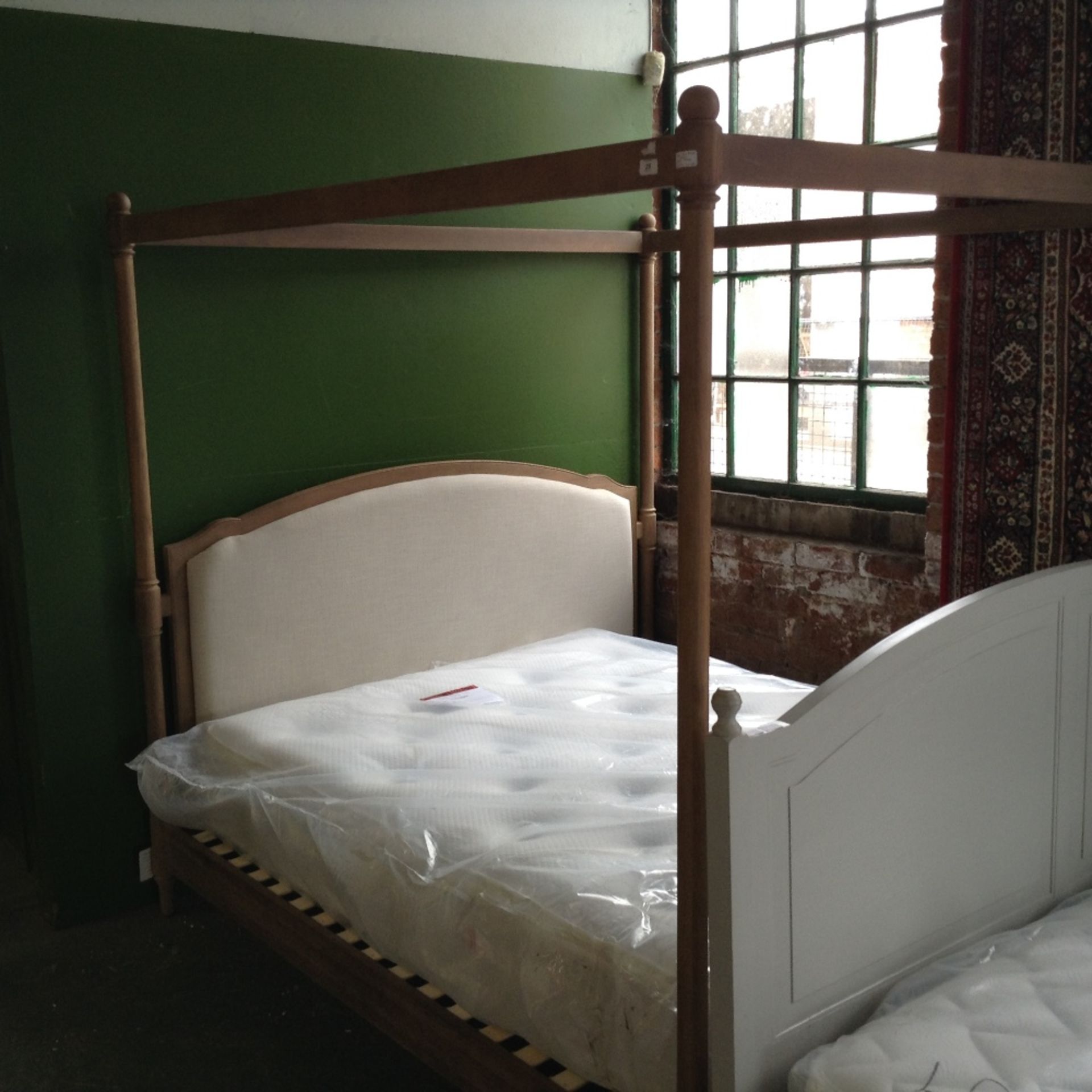 ELLE BEDROOM - FOUR POSTER 180CM BED INC. SLATS (WG23 - EL/7454N)(OPEN))