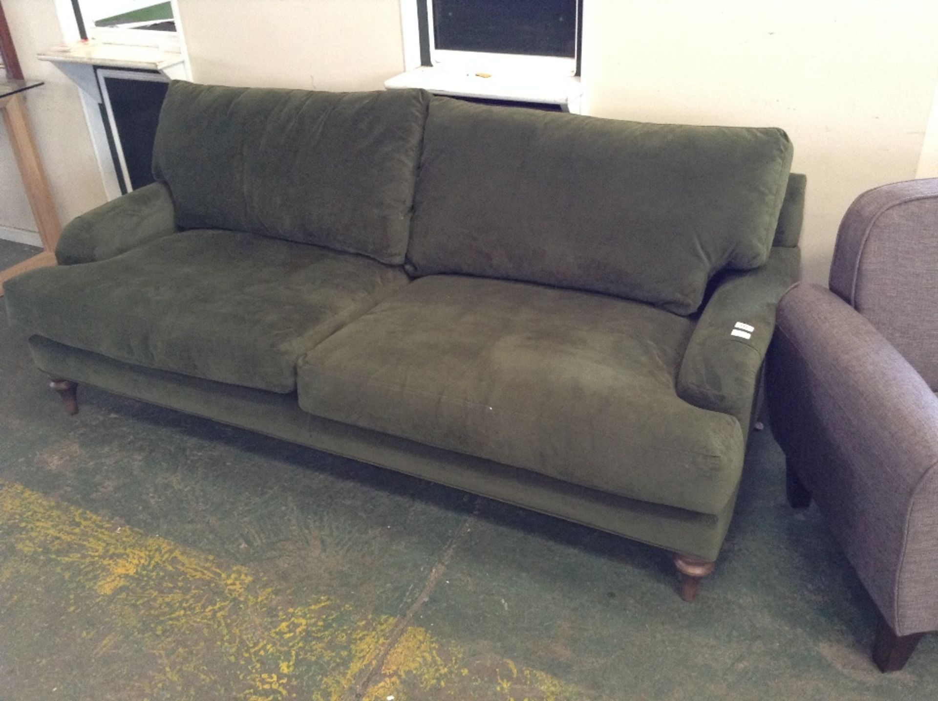 GREEN 3 SEATER SOFA (L4-434289)