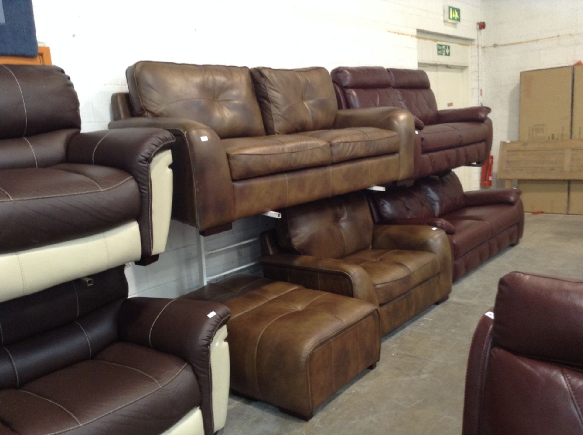 BROWN LEATHER 3 SEATER SOFA SNUG CHAIR AND 2 X LAR