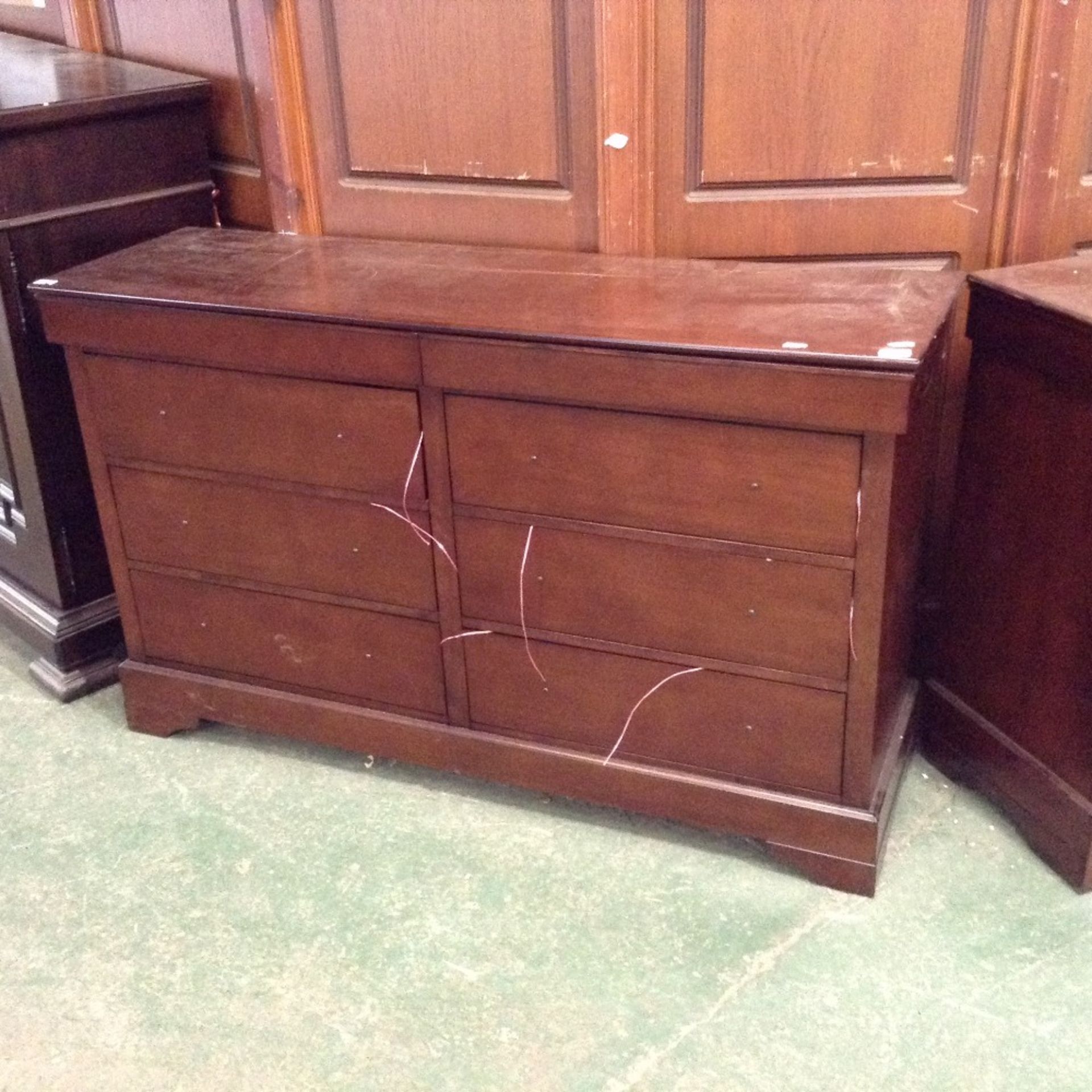 MAHOGANY 8 DRAWER CHEST