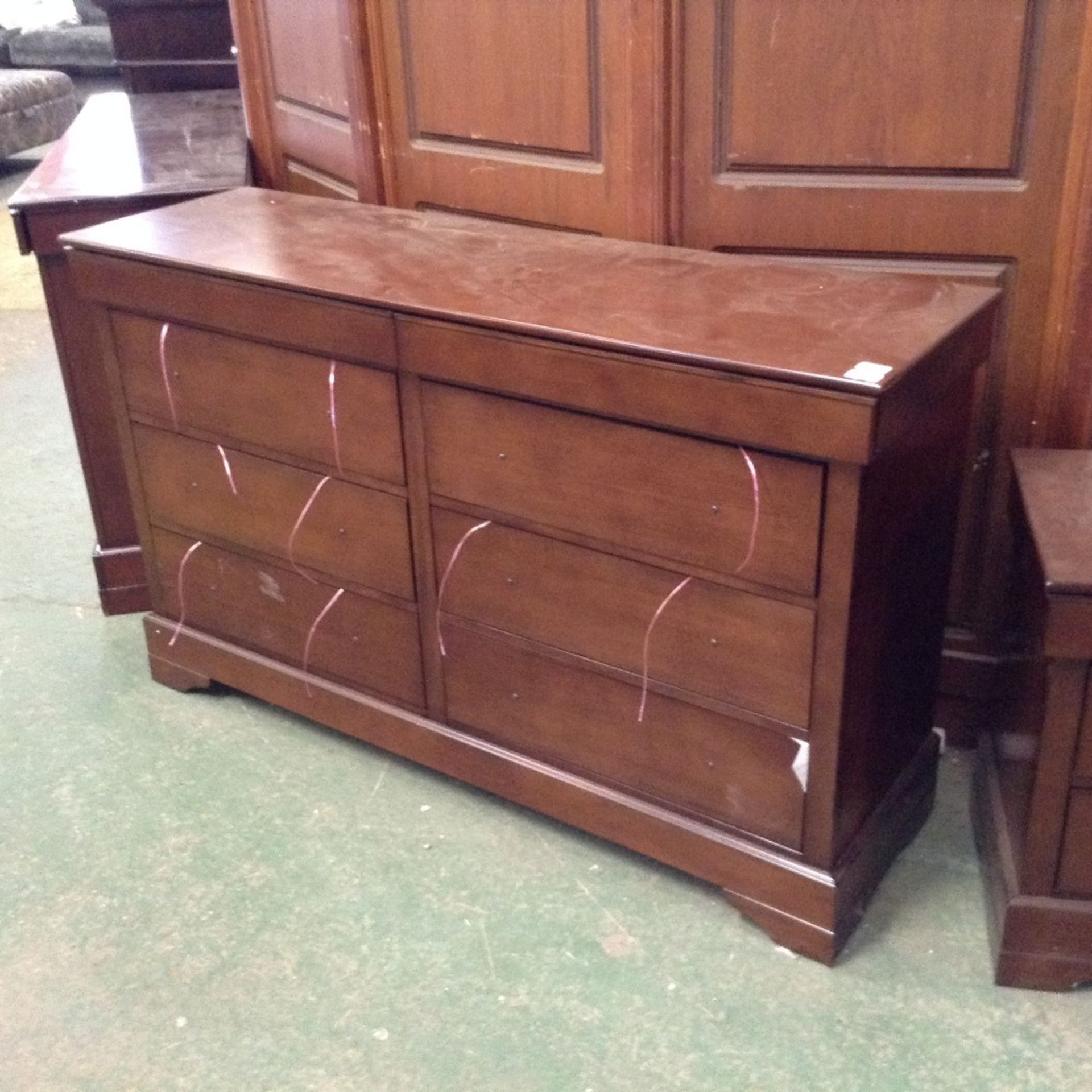 MAHOGANY 8 DRAWER CHEST