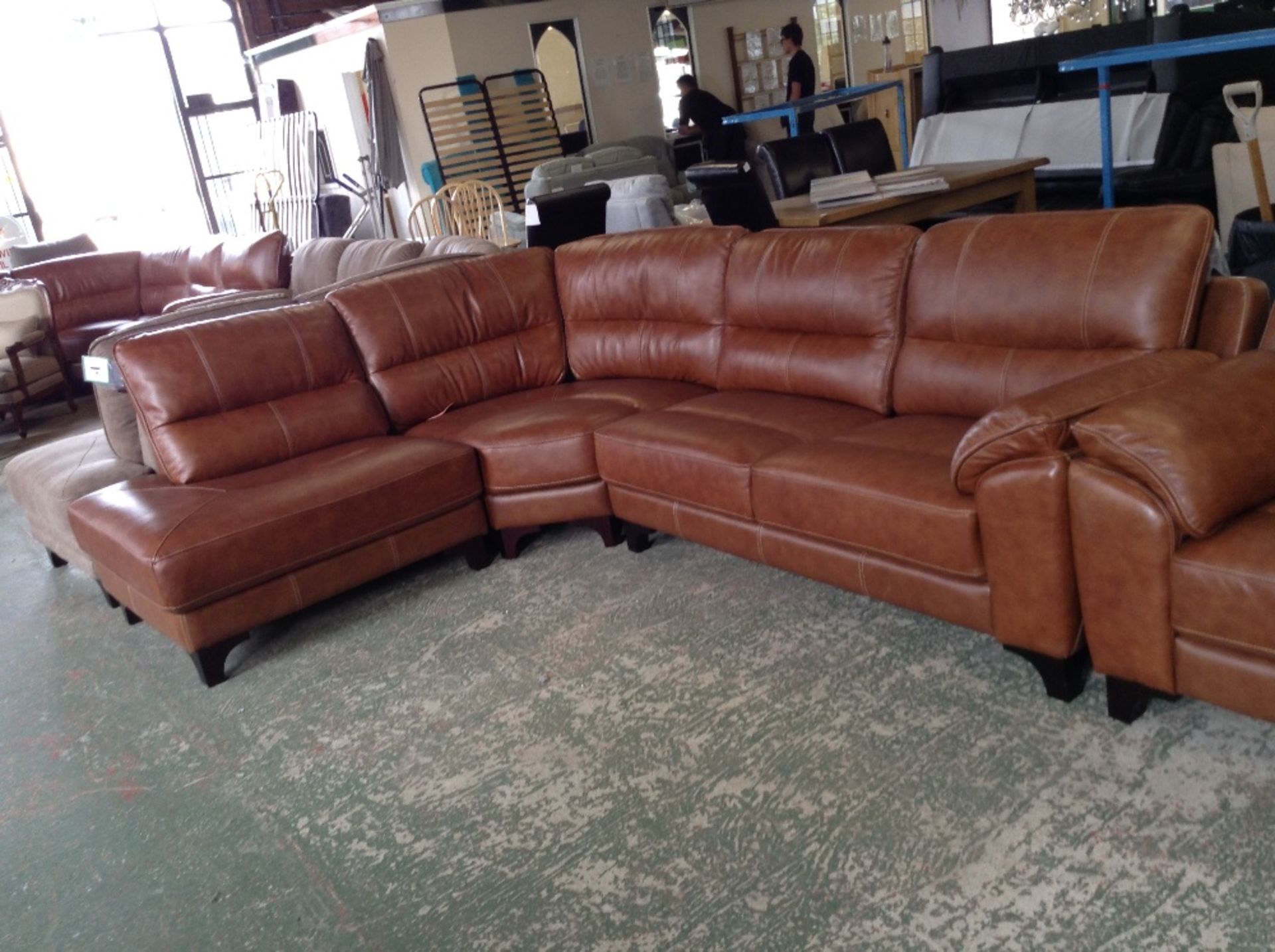 BROWN LEATHER WITH WHITE STITCHING 3 PART CORNER G