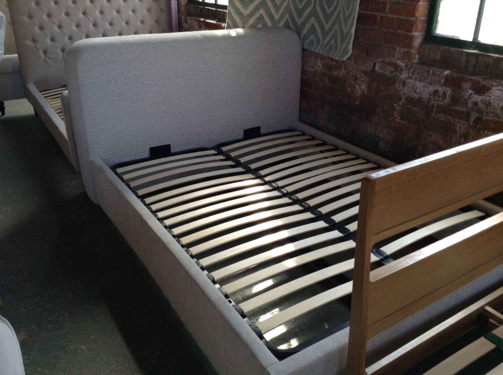 GREY PATTERNED KING SIZE STORAGE OTTOMAN BED FRAME