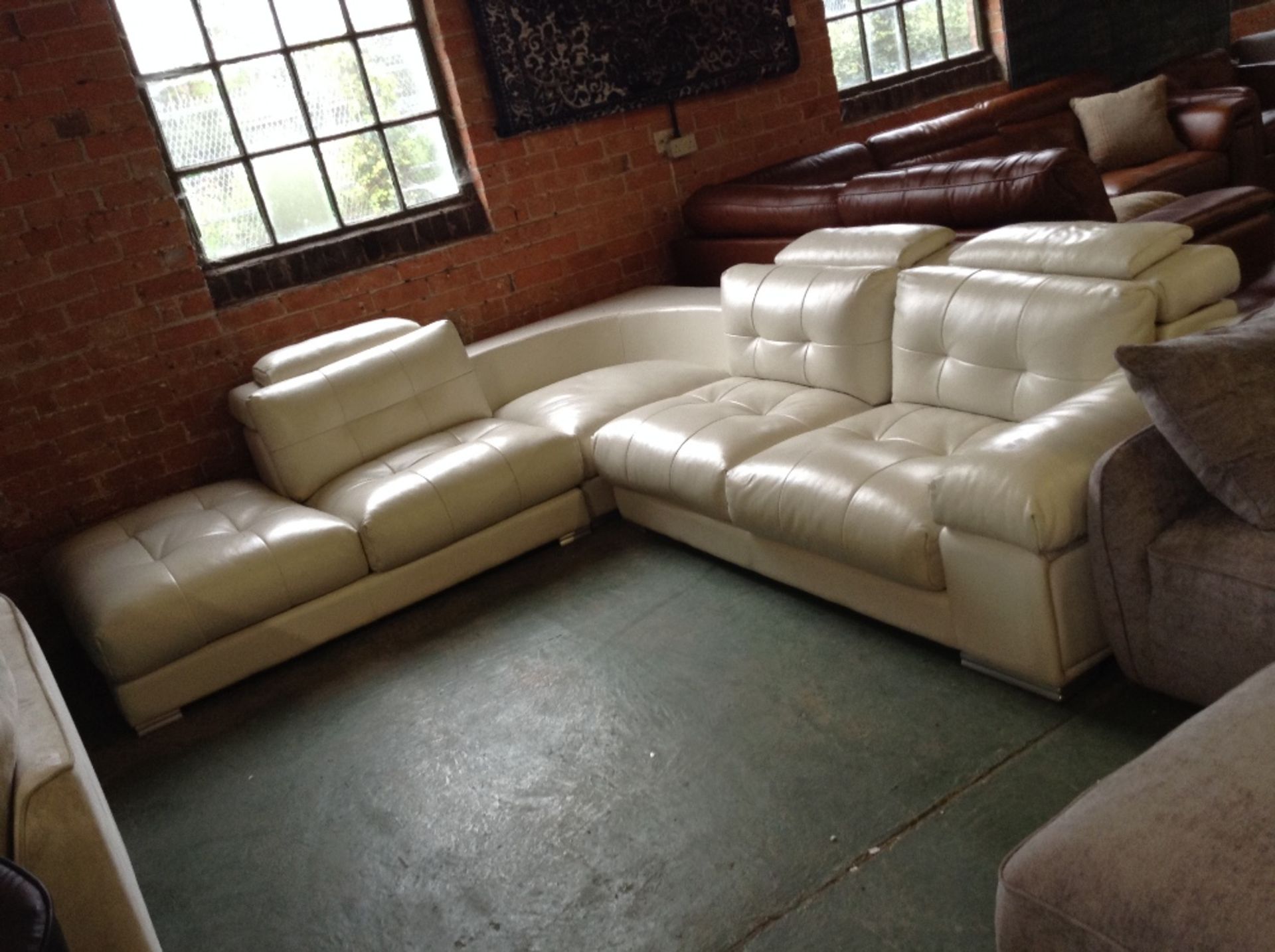 CREAM LEATHER 3 PART GROUP WITH ADJUSTABLE HEADRES