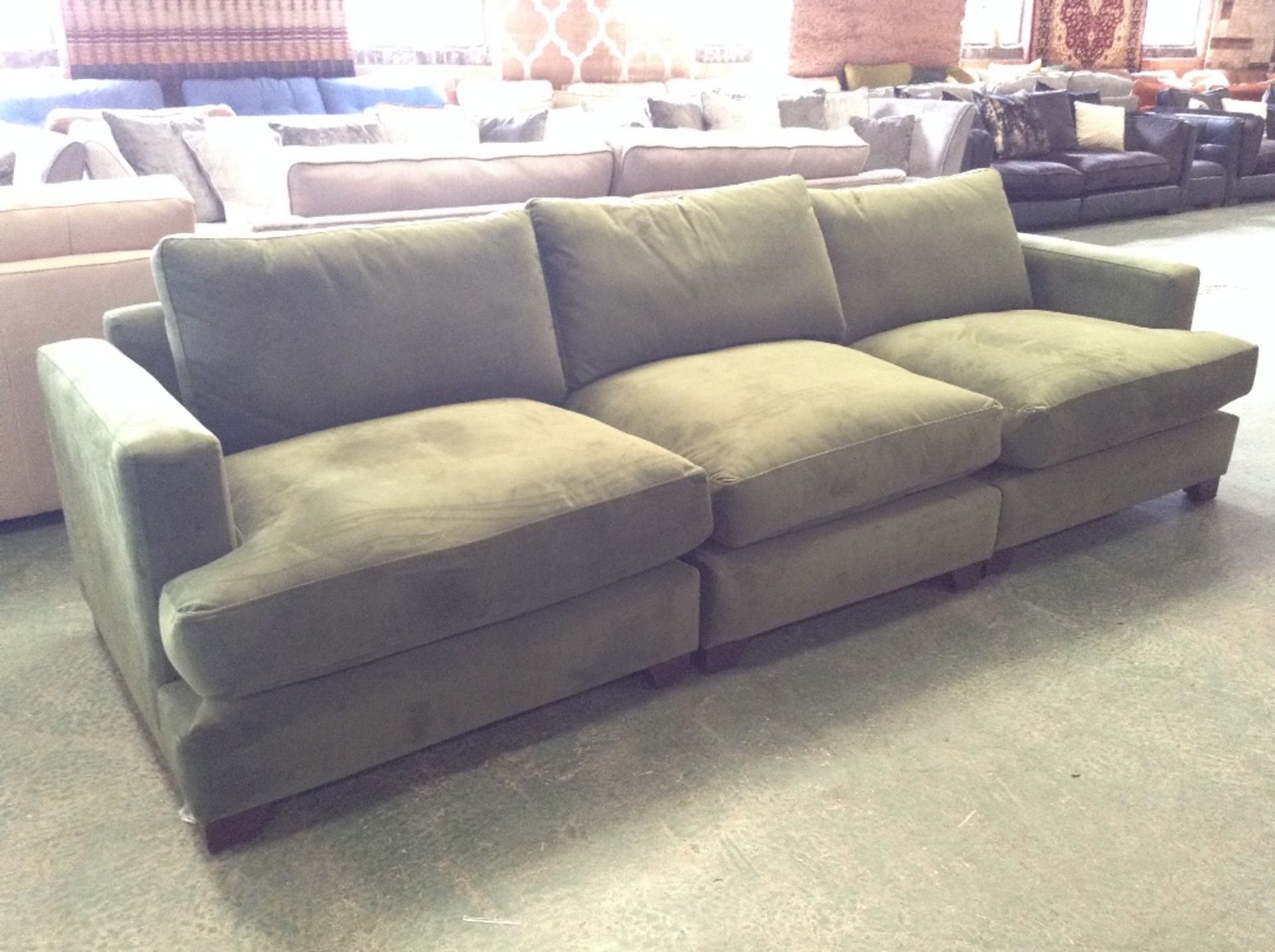 LOLA GREEN SPLIT 4 SEATER SOFA (L5-608980)