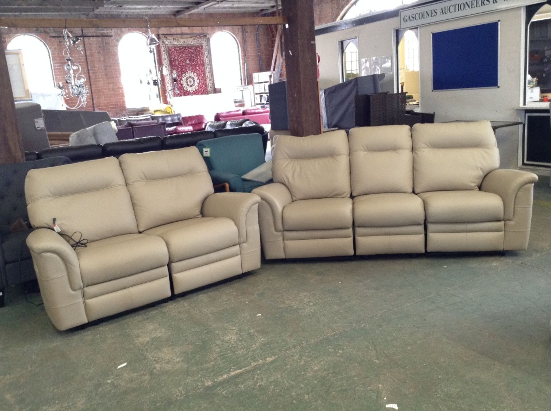 CREAM LEATHER HIGH BACK ELECTRIC RECLINING 3 SEAT