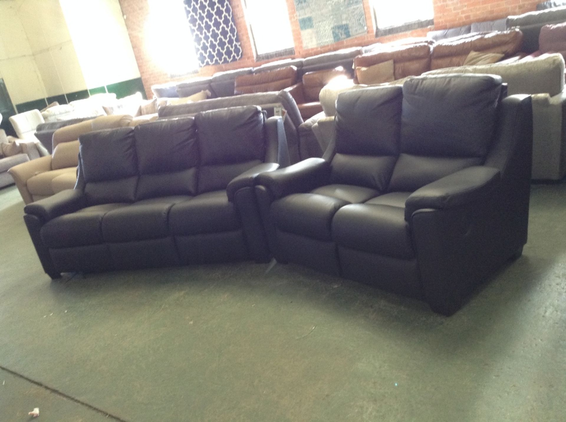 BLACK LEATHER ELECTRIC RECLINING 3 SEATER SOFA AND