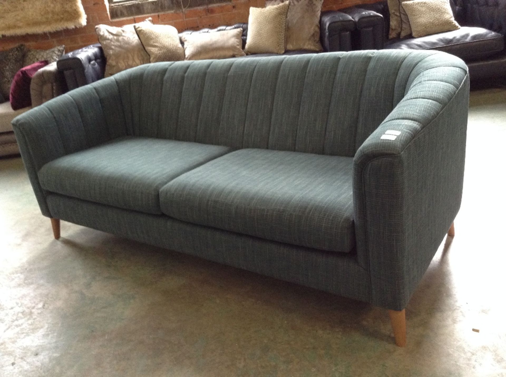 GREEN PATTERNED LARGE 3 SEATER SOFA (WM57-1)