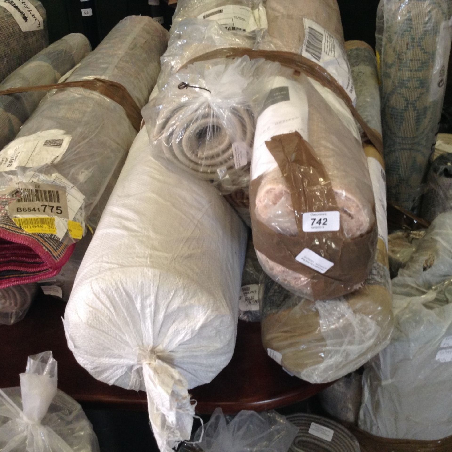 quantity of rugs 13231/6 (CCOO3184 - 13231/11)(CTC