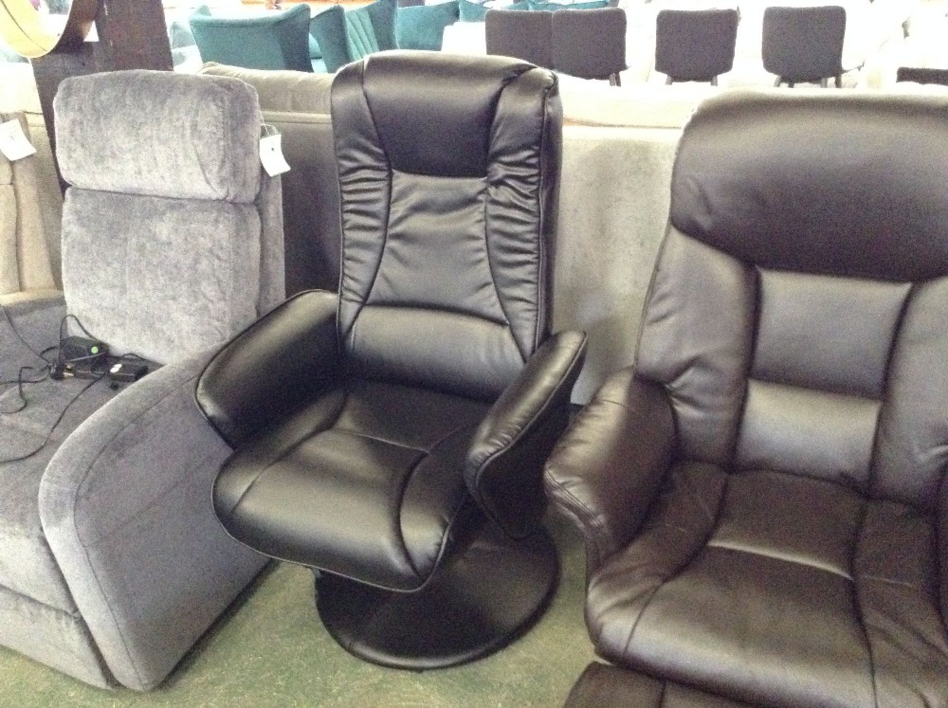 NAPLES BLACK LEATHER RECLINING CHAIR