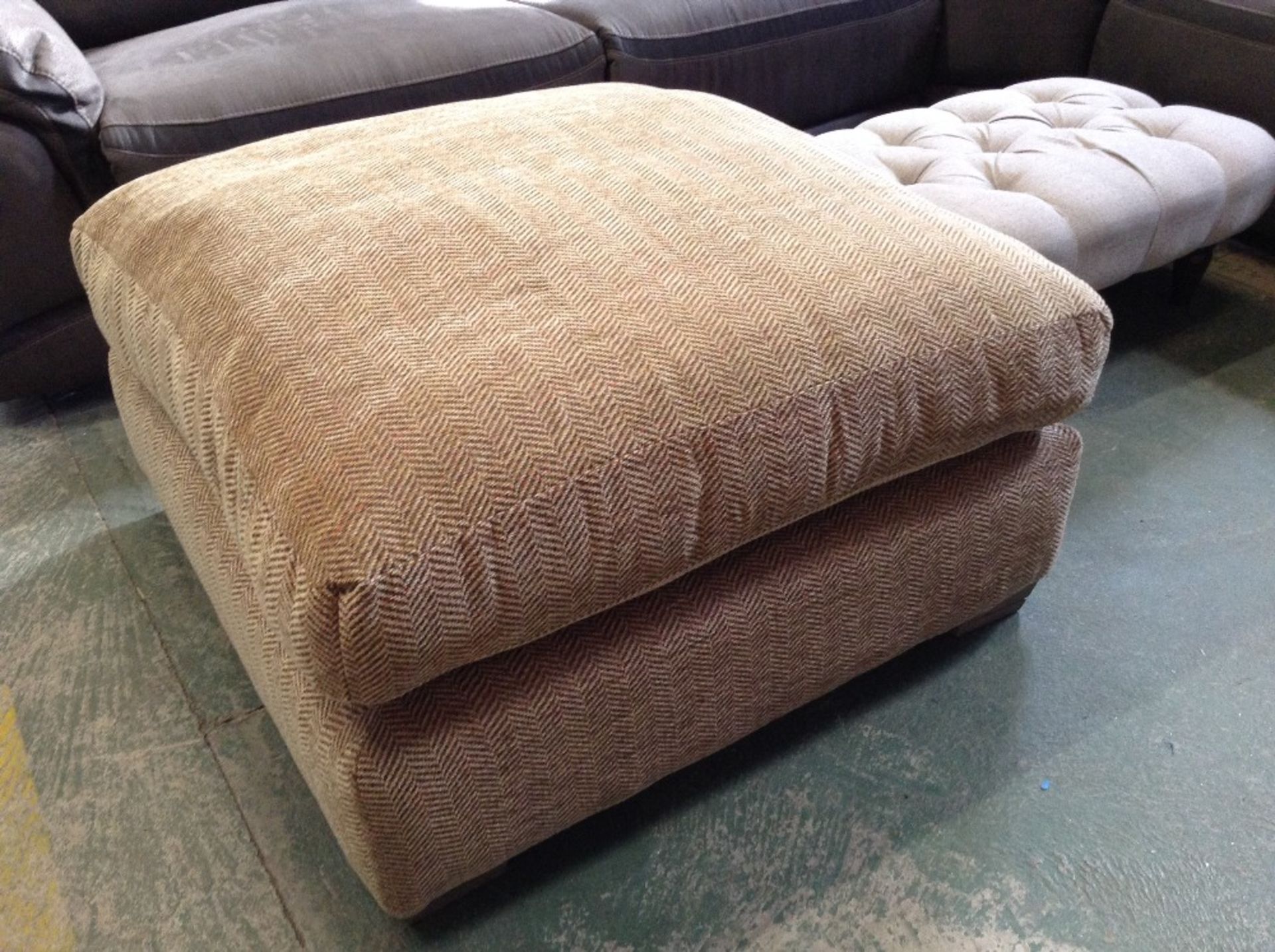 GOLDEN PATTERNED FOOTSTOOL