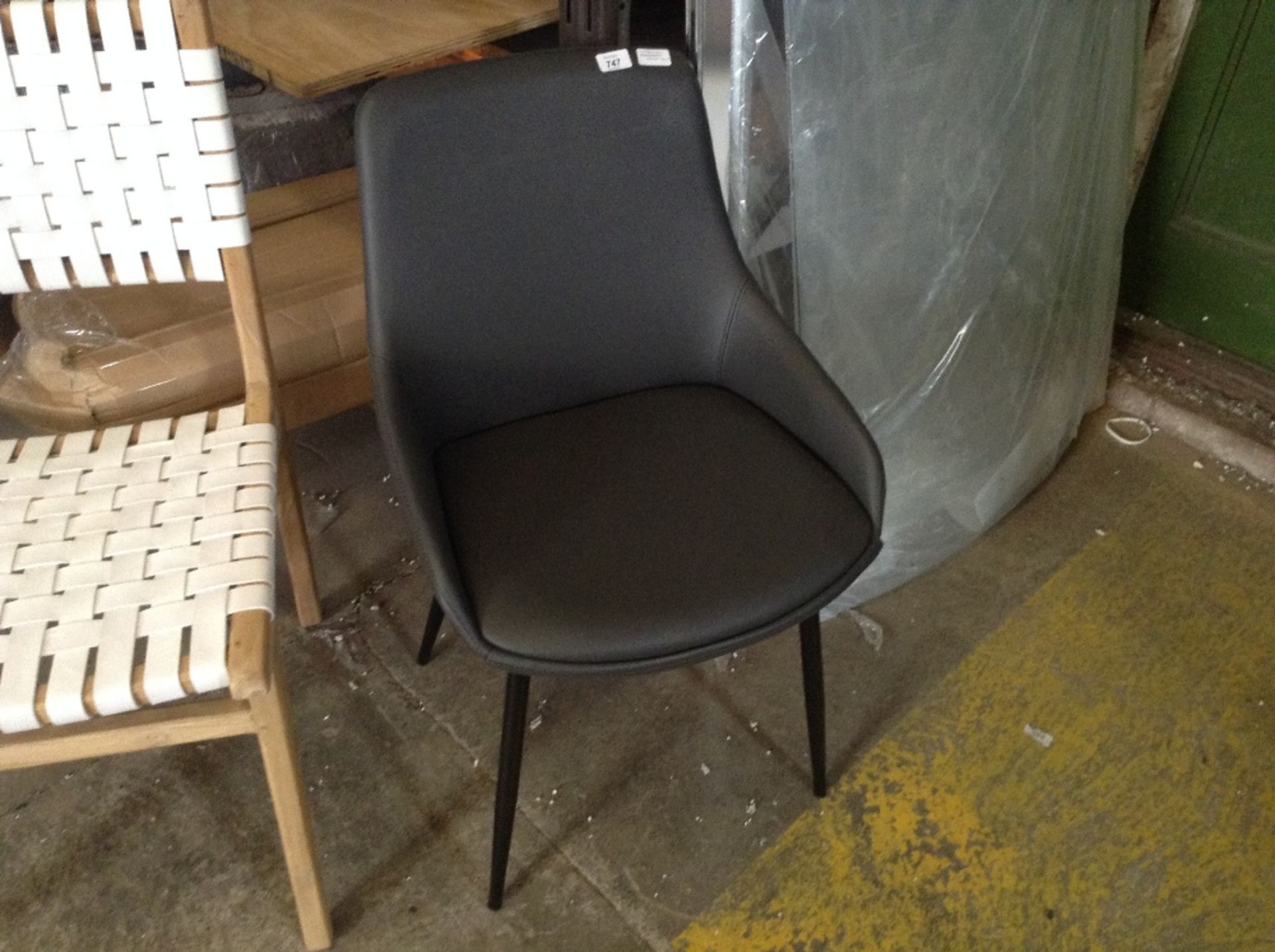 Chair ( - 14594/8)