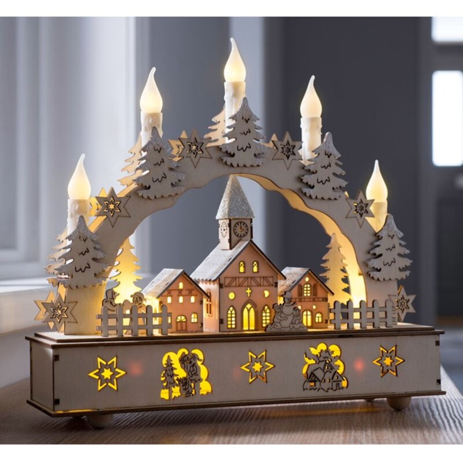 The Seasonal Aisle Pre-lit Village Scene Candle Bridge Christmas Decoration (HOAI9946 - 14634/13)